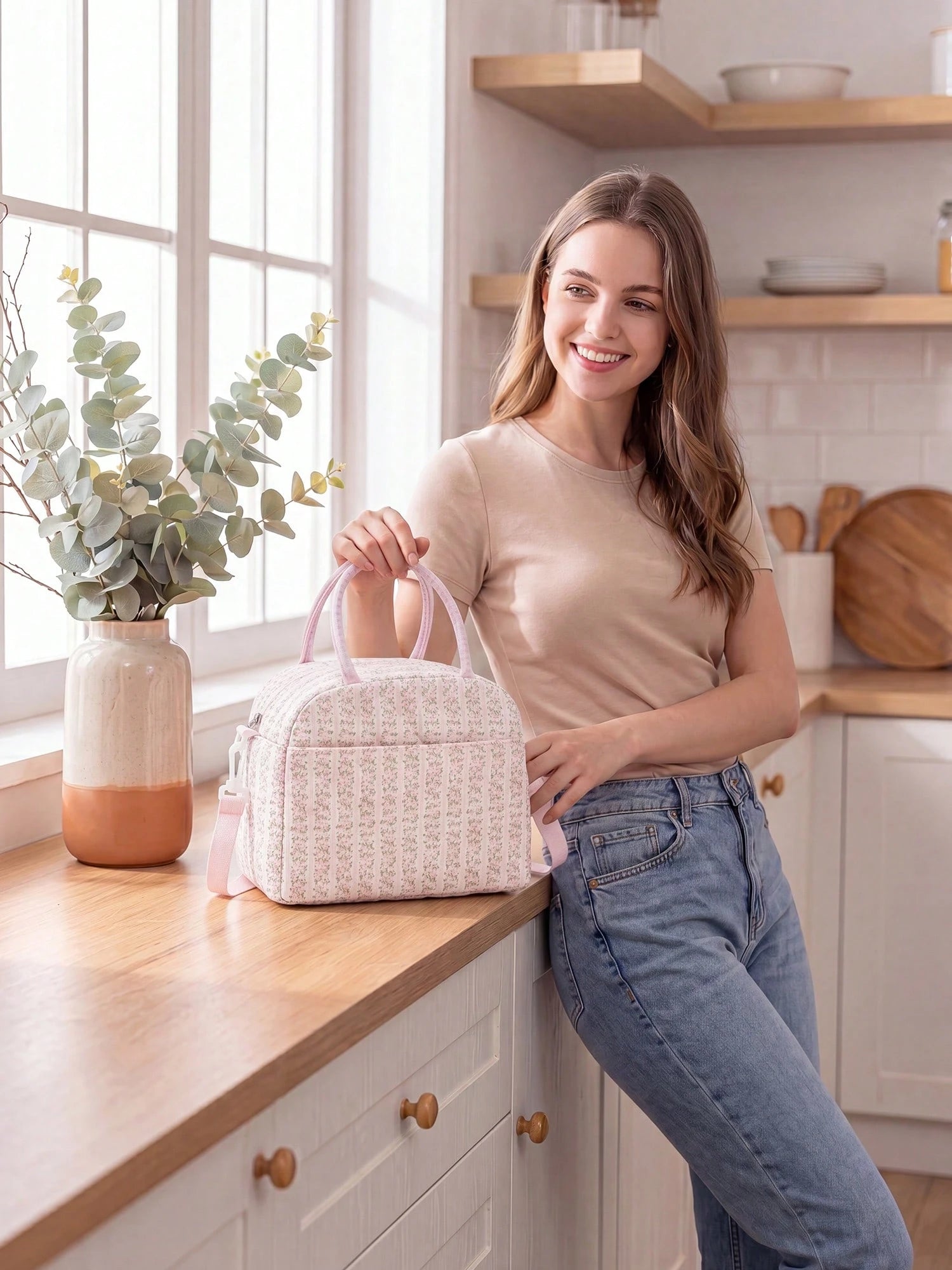 Floral Coquette Insulated Lunch Bag For Women, Quilted Leakproof Thermal Lunch Tote, Large Capacity Cooler Handbag For Work, School, Picnic & Travel