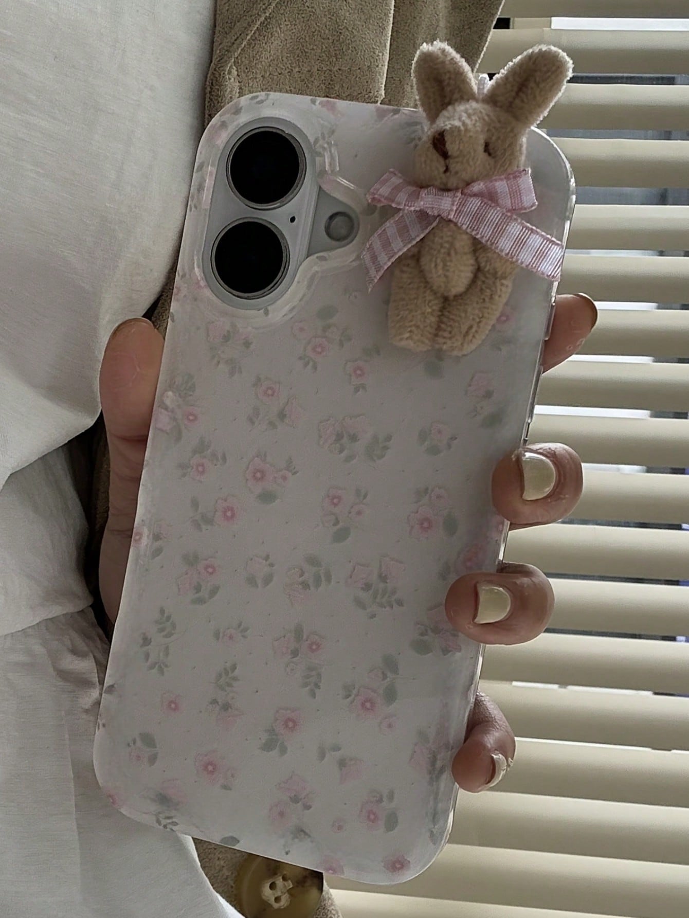 Flower 1pc Youthful And Adorable Girl Floral White Classic Full-Coverage Soft Phone Case + Three-Dimensional Pink Lattice Bow Brown Rabbit, Compatible With IPhone16 15 14 13 12 11 Pro Max Plus