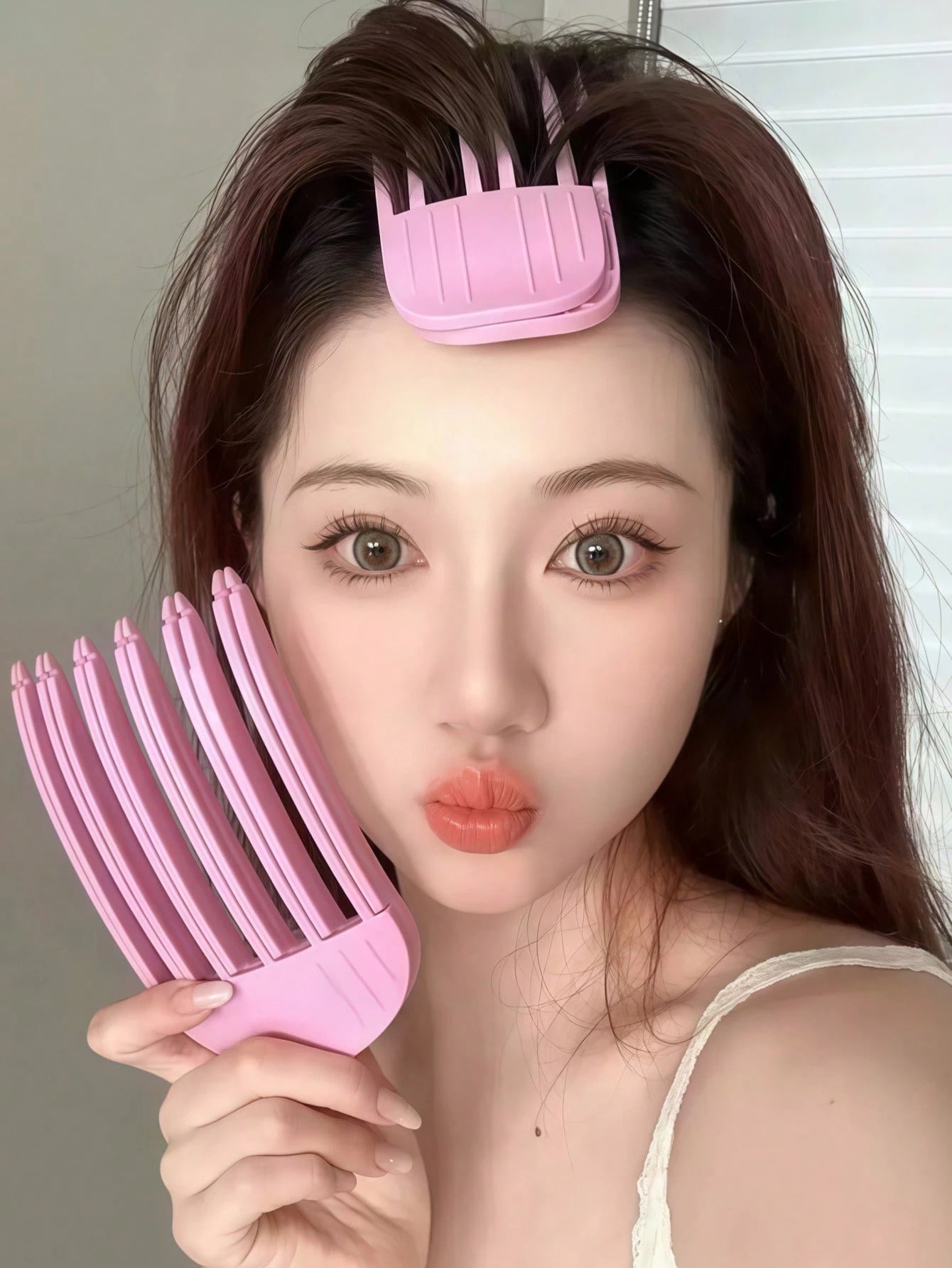 Fluffy Hair Clip, Curling Bangs Clip To Add Volume At The Root, Curling Hair Clip For Women, Y2K Style Curling Hair Accessory, Travel Essential Hair Accessory, Cute Gift For Girls, Women's Accessory