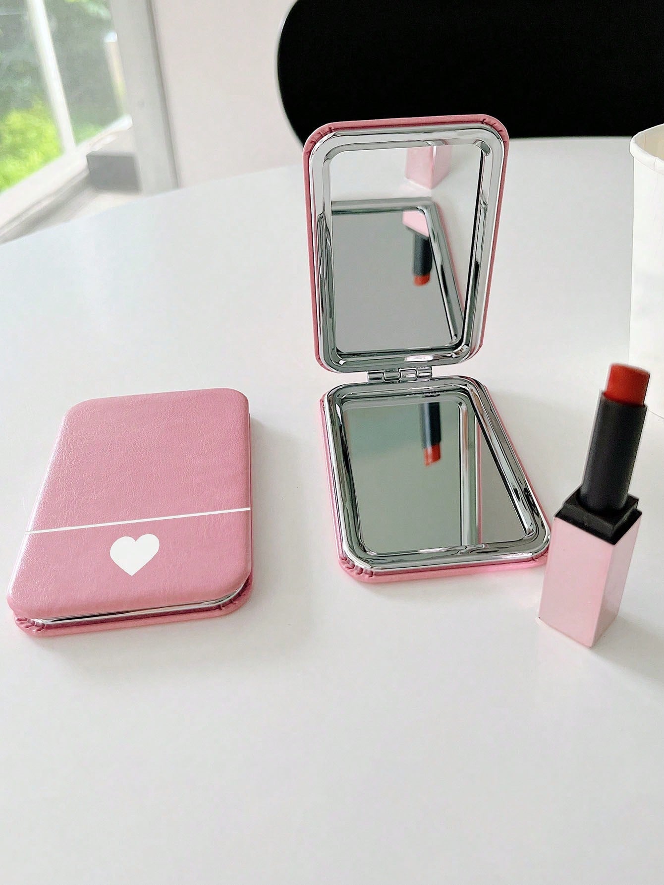 Foldable Heart Print Mirror