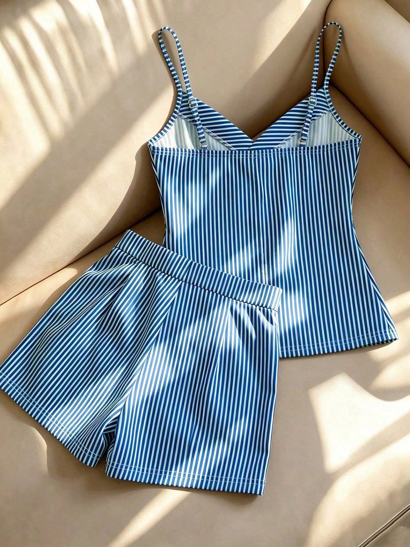 Franclia 2pcs/Set Women's High-End Striped Ruffle Button-Up Blouse & Shorts,Sleeveless Top,Navy And White,Summer,Casual,Vacation,Holiday,Y2K Beach Outfit