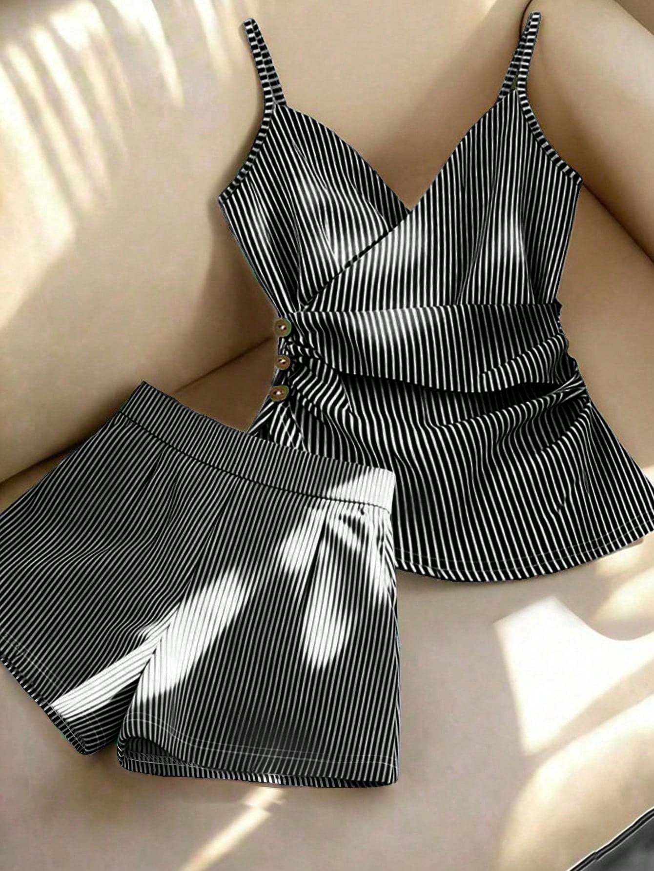 Franclia 2pcs/Set Women's High-End Striped Ruffle Button-Up Blouse & Shorts,Sleeveless Top,Navy And White,Summer,Casual,Vacation,Holiday,Y2K Beach Outfit