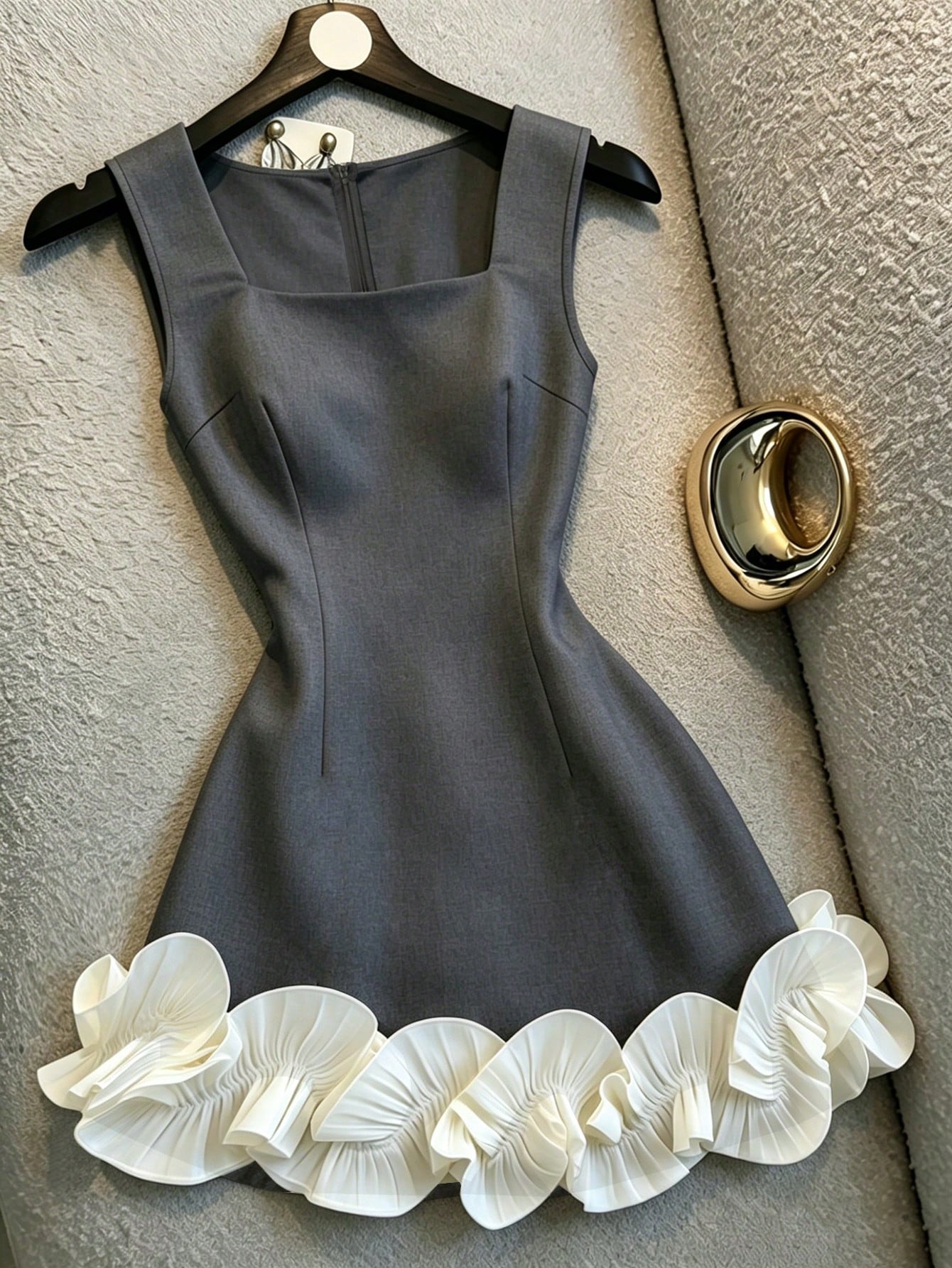 Franclia Elegant White Summer Square-Neck Sleeveless Dress With Ruffles,Perfect For Bar Party,Wedding Guest,Graduation,Office Wear,Stylish Double-Layered Vest