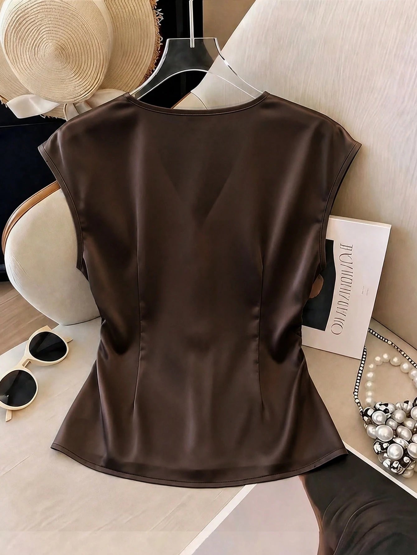 Franclia French Elegance Women's Satin Summer V-Neck Button-Down Pleated Waist Top, Elegant Office Commuter Wear, Business Casual Holiday