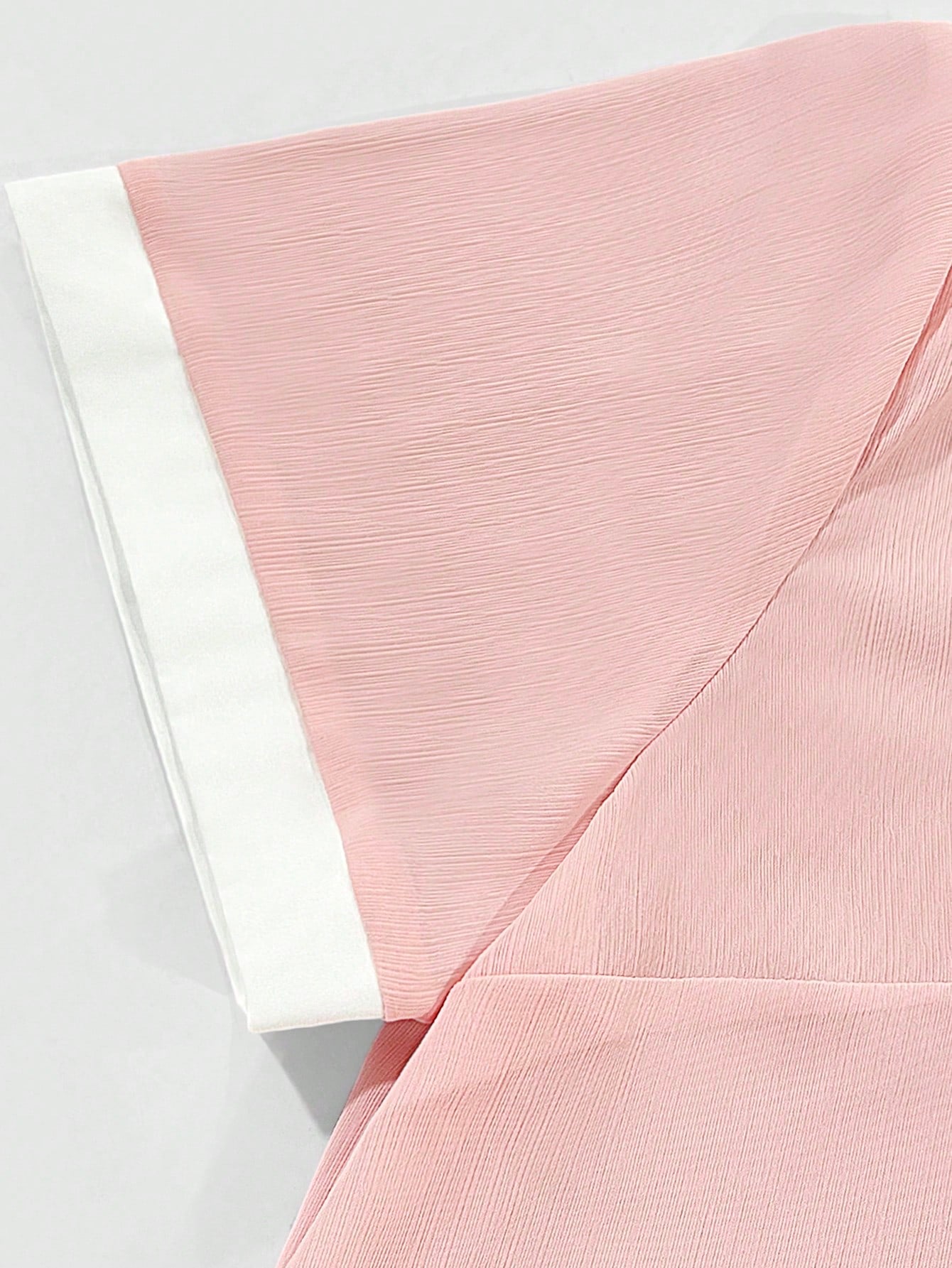 Franclia Plus Size Women Summer Elegant Dusty Pink Chiffon Blouse Contrast Collar Metal Button Loose Fit Short Sleeve Shirt Evening Office Teachers' Day
