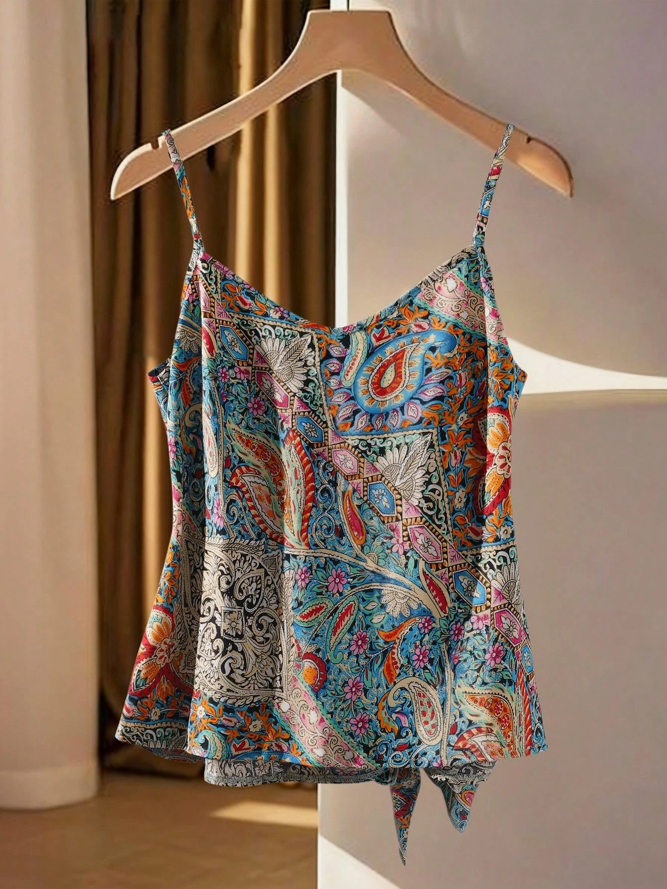 Franclia Women Boho Multicolor Random Print Woven Fabric Cami Top With Spaghetti Strap Regular Length