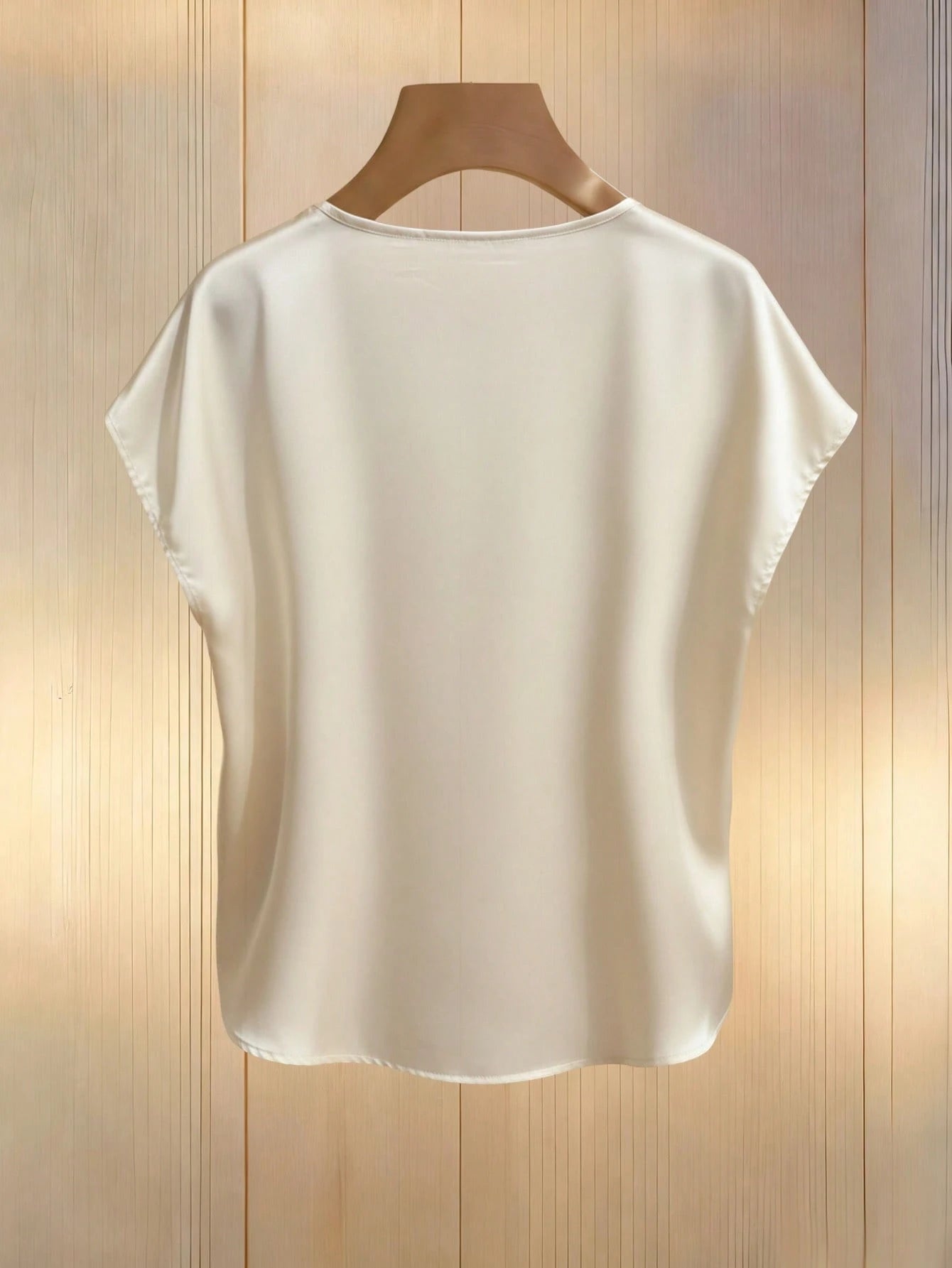 Franclia Women's Pearl White Elegant Summer Tea Party Blouse,Champagne Batwing Sleeve Round Neck Pearl Short-Sleeved Satin Fabric Top,Spring Holiday Wear