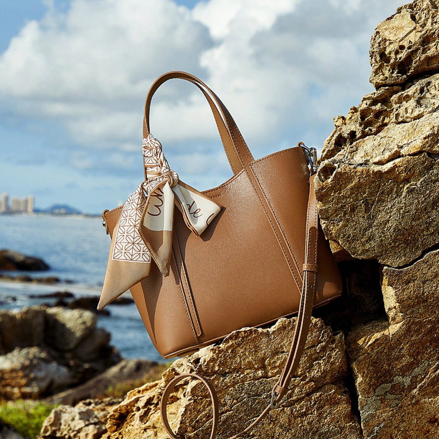 Genuine Leather Women's Bag 2025 New Fashion High-End Tote Bag Handbag Commuter Women's Bag Ladies Shoulder Crossbody Bag