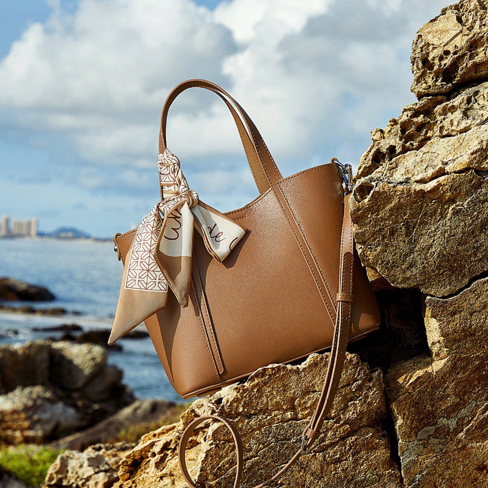 Genuine Leather Women's Bag 2025 New Fashion High-End Tote Bag Handbag Commuter Women's Bag Ladies Shoulder Crossbody Bag