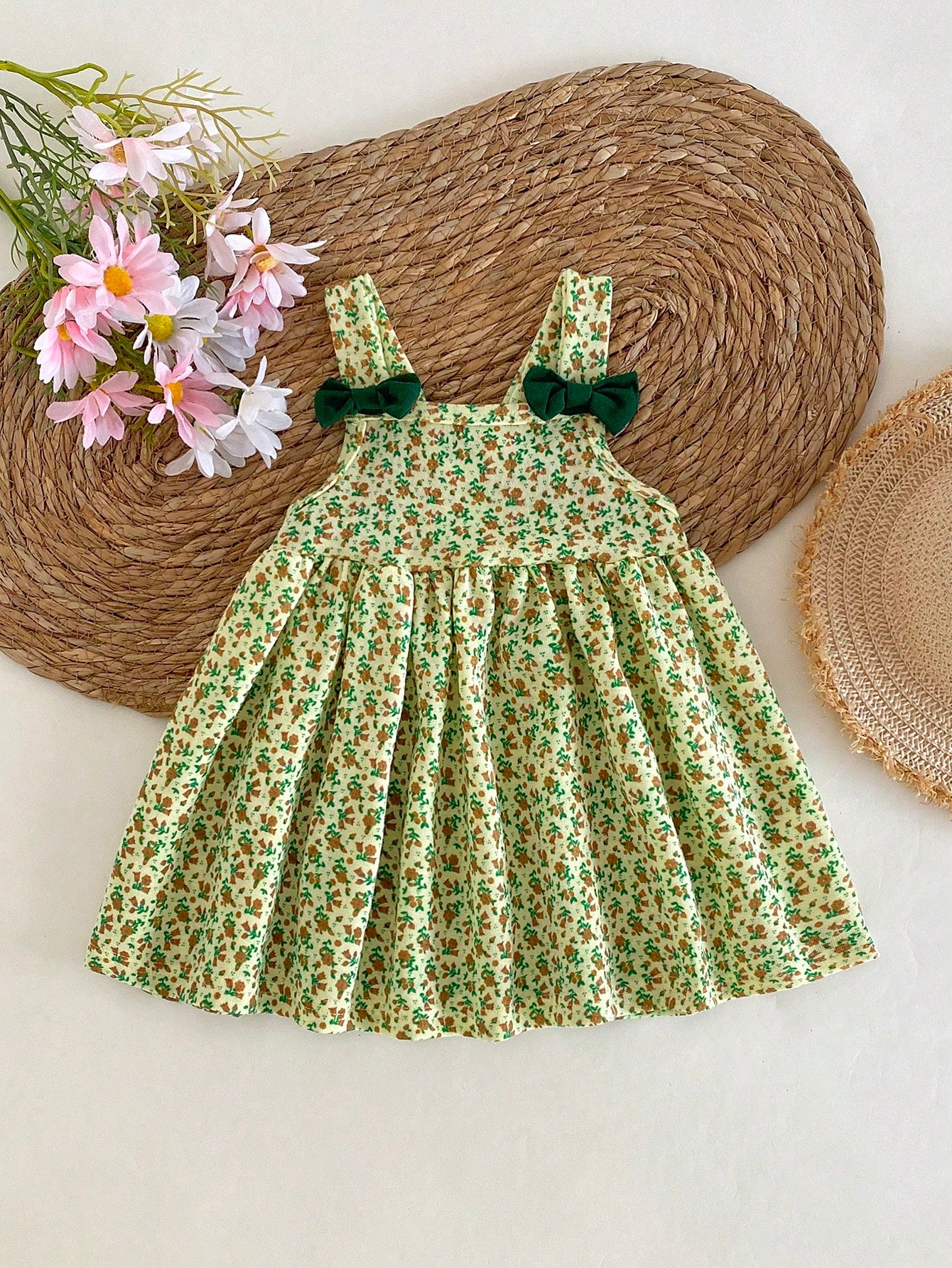 Girls' Light Yellow Floral Strap Dress, Green Bowknot Decor, Summer Baby Princess Dress