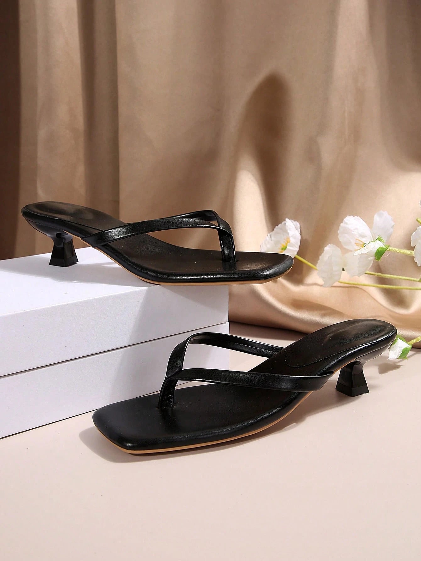Glamine New Square Toe Chunky Heel Sandals, Black Color Block Thong Style Slip-On Sandals For Women, Chic & Elegant