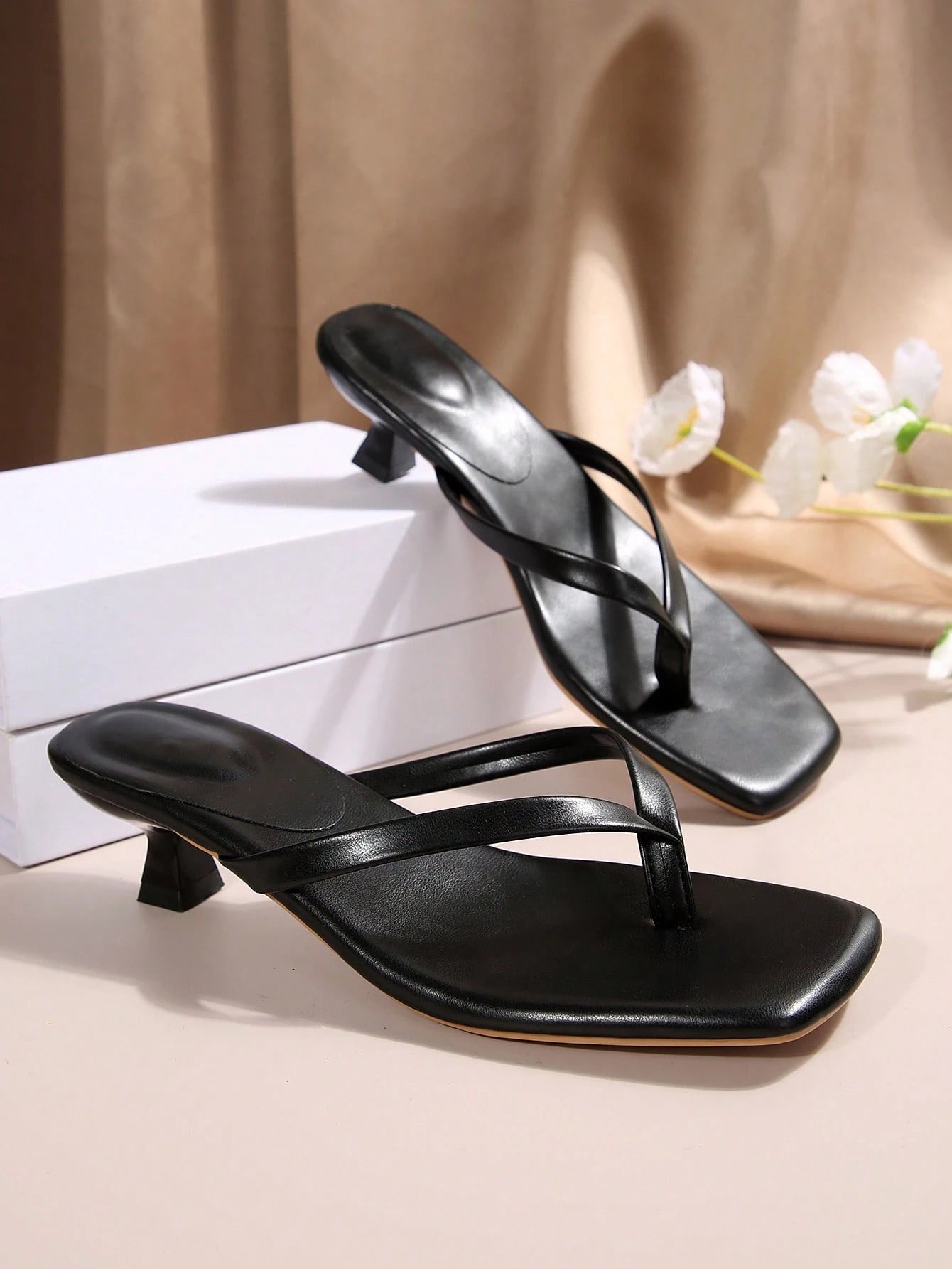 Glamine New Square Toe Chunky Heel Sandals, Black Color Block Thong Style Slip-On Sandals For Women, Chic & Elegant