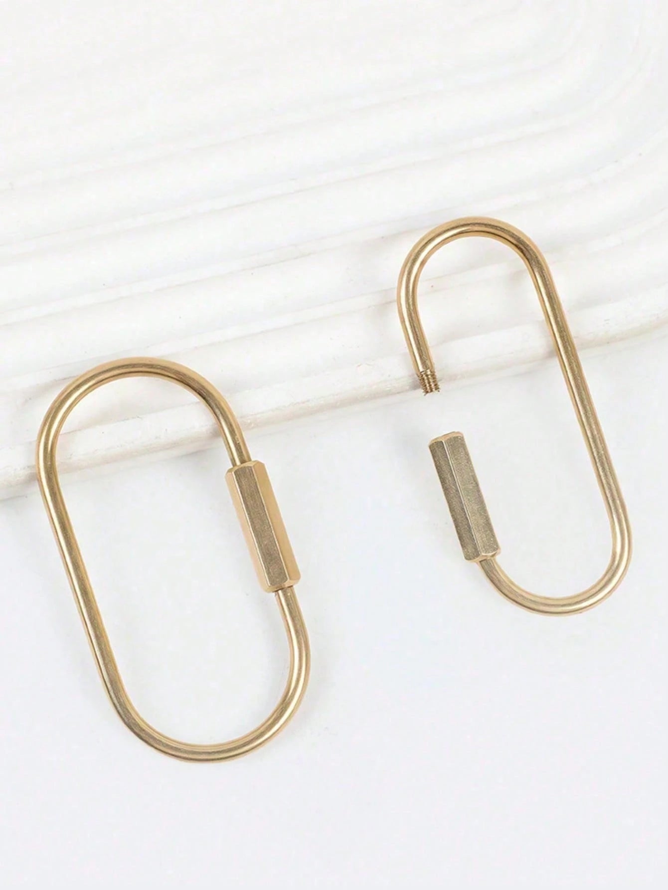 Heavy Duty Brass Screw Lock Keychain- Solid Brass Keyring With Screw Lock Carabiner, Key Chain, And Bag Charm; Minimalist Metal Keyring Suitable For Car Keys, House Keys, Backpack Keys, Wallet Keys