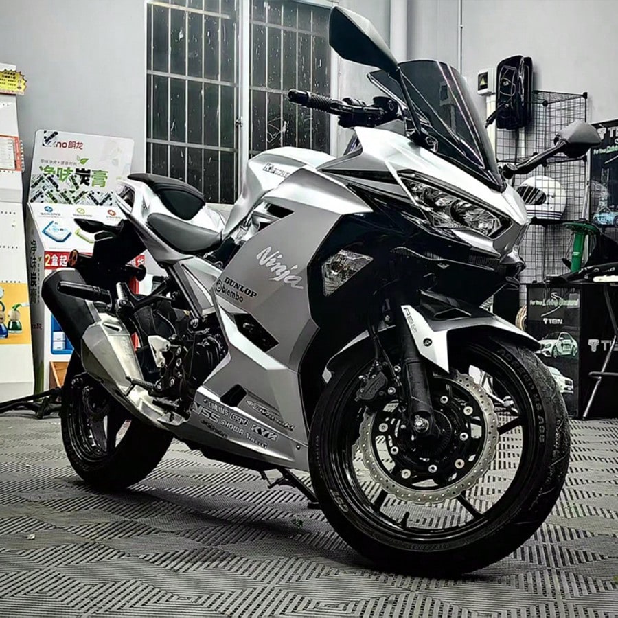 High Gloss Black Fiber Vinyl Wrap- Durable, Waterproof, Easy To Apply, Ideal For Car, Motorcycle, Body Waterproof Stickers, Rearview Mirror Decals, Interior & Exterior Modification, Protective Film