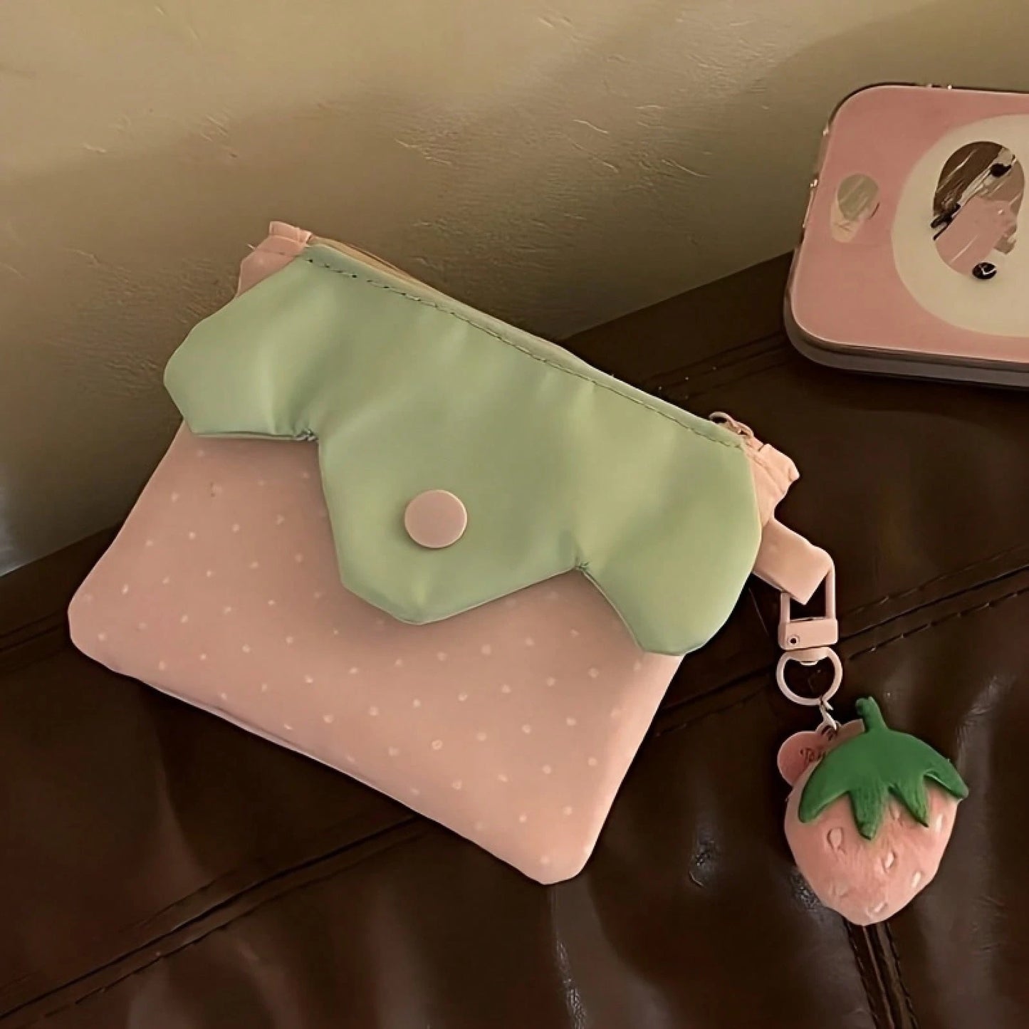 Highly Attractive Strawberry Coin Purse*1- New Cute Ins Style- Suitable For Daily Travel, Coin Storage, ID Holder, Coin Purse