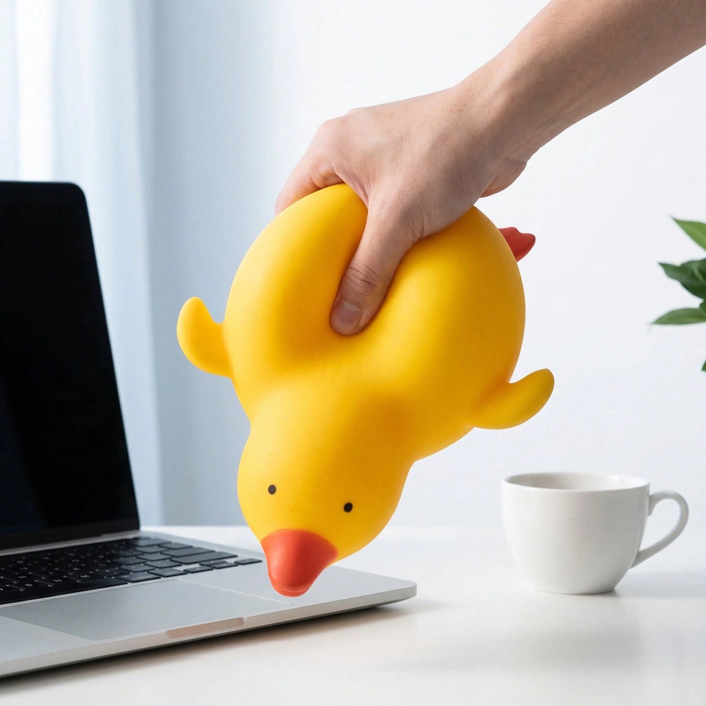 Huggable Duck Slow Rebound Squeeze Toy, Soft Crunchy Stress Relief Toy, Suitable For Teens And Adults Daily Stress Relief Finger Toy