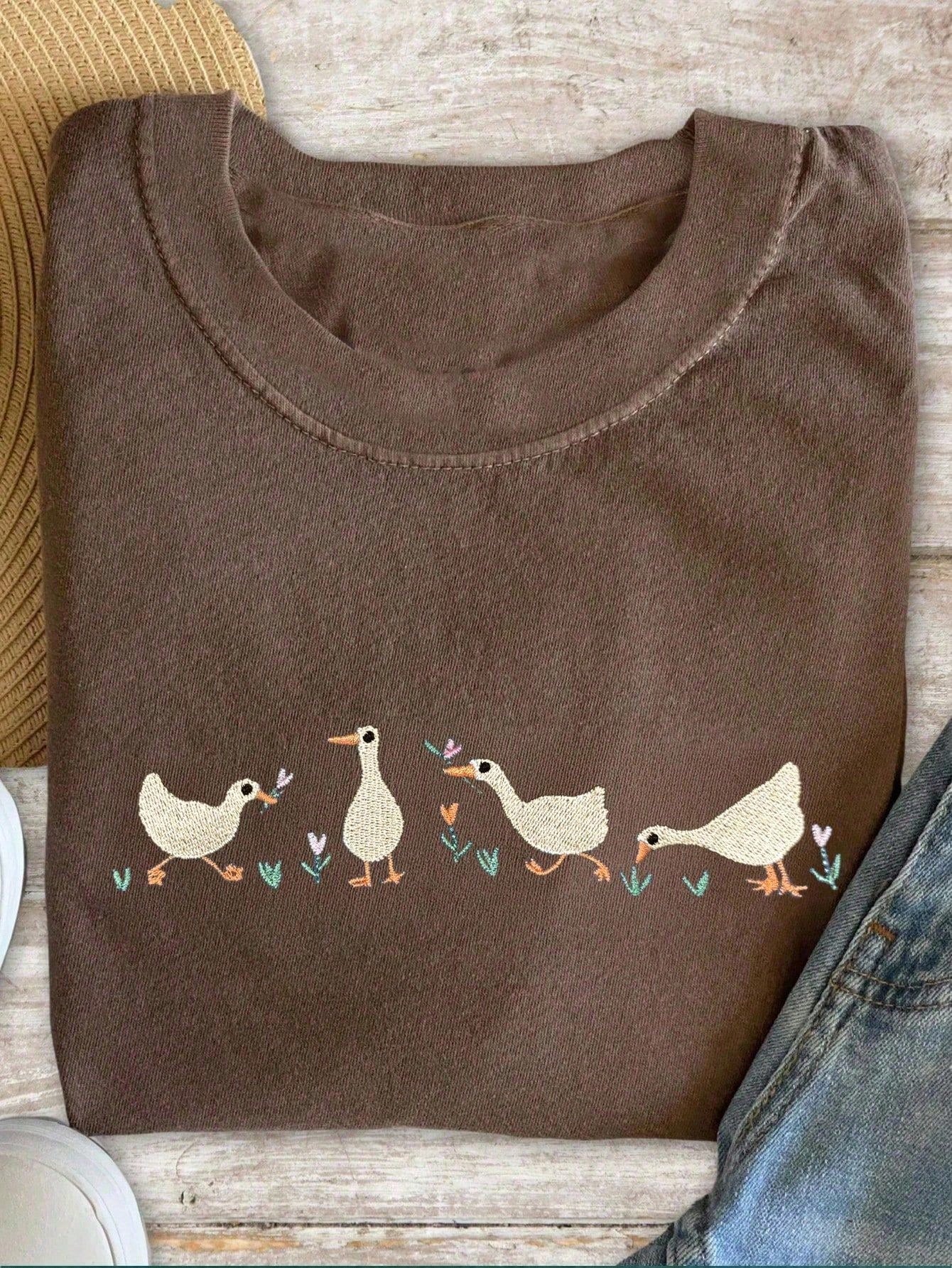 INAWLY Plus Size Women's Summer Duck Embroidery Round Neck Short Sleeve Casual T-Shirt