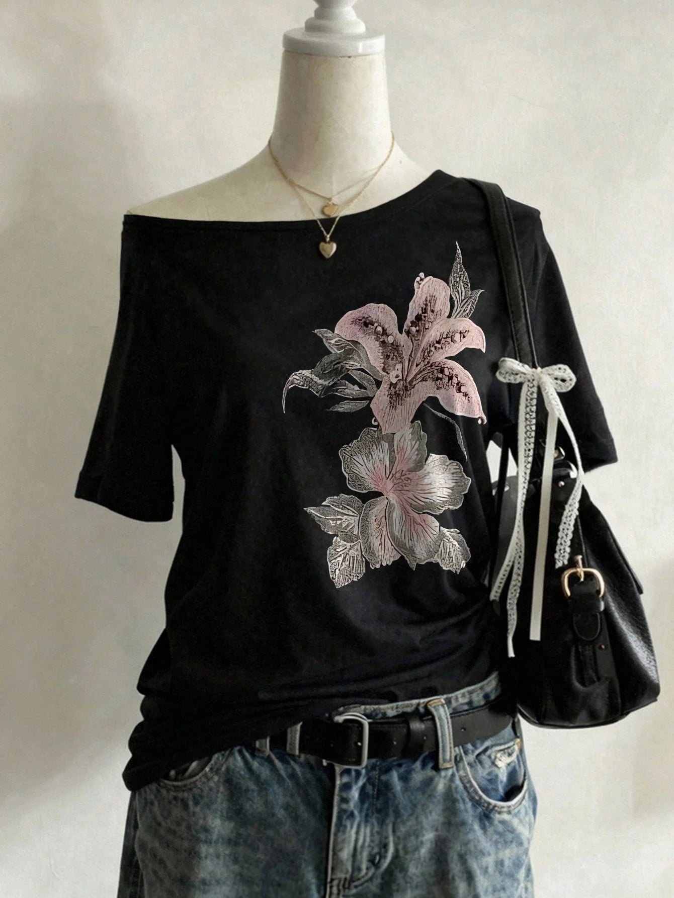 Lalippa Women's Faux Floral Comfortable Color Pattern Asymmetric Shoulder Casual Short Sleeve T-Shirt, Suitable For Spring/Summer Daily Wear And Gatherings