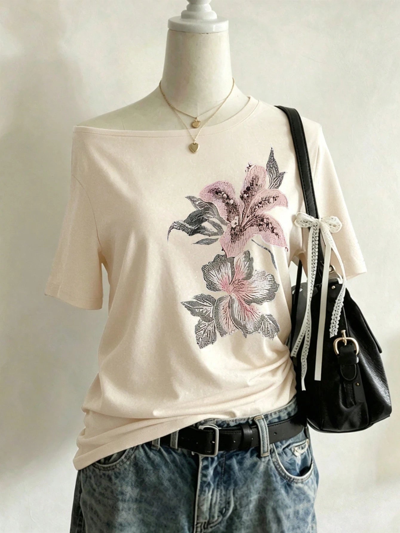 Lalippa Women's Faux Floral Comfortable Color Pattern Asymmetric Shoulder Casual Short Sleeve T-Shirt, Suitable For Spring/Summer Daily Wear And Gatherings