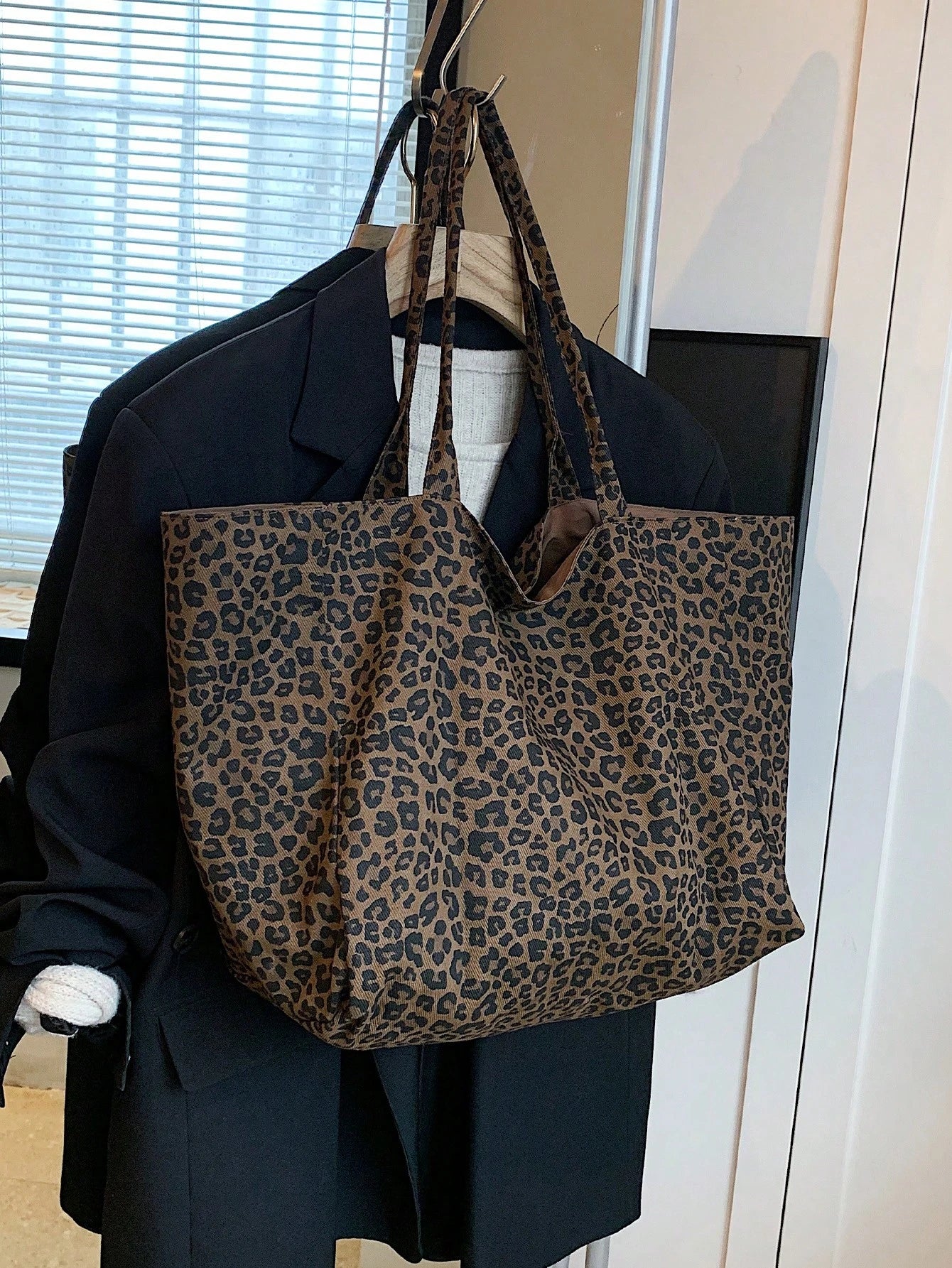 Lazy Style Leopard Print Pattern Women's Tote Bag, Stylish And Versatile Large Capacity Storage Shoulder/Commuting Bag
