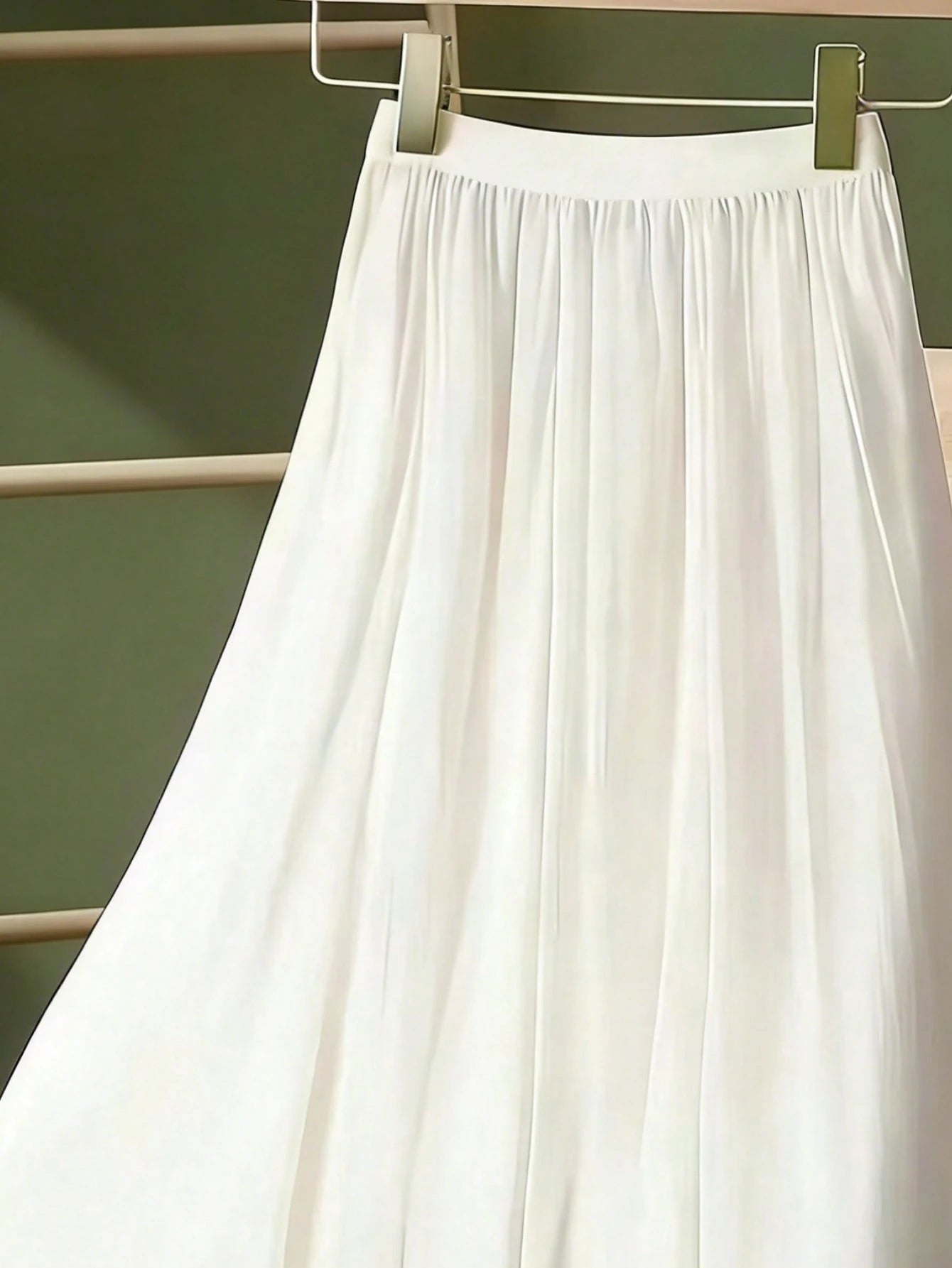 LuminousWealth Women's Solid Color Shiny Elegant A-Line Skirt, Flowy Ruffle Detail, All Seasons, Holiday, Party Must-Have White