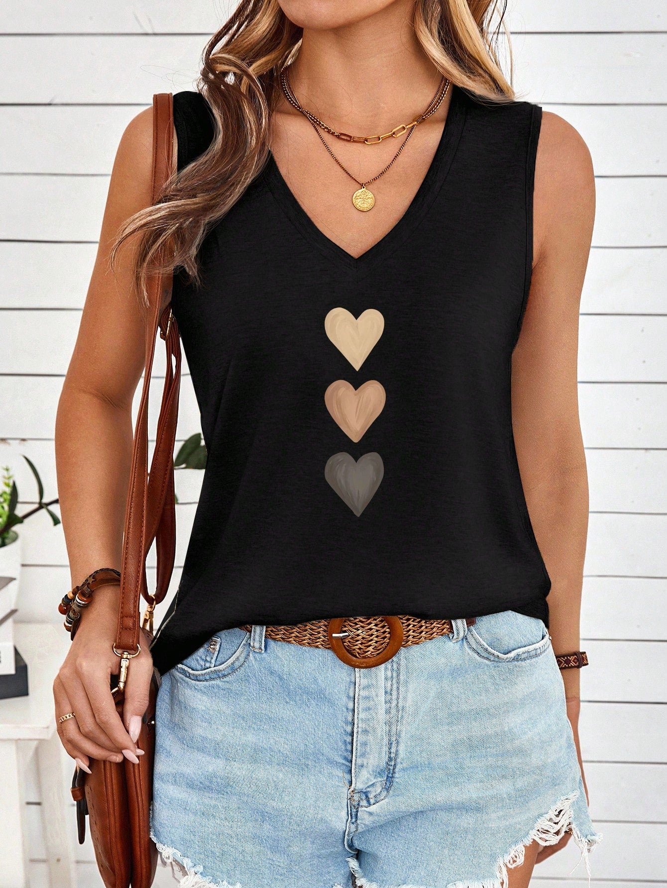 LUNE Plus Size Women's Simple Versatile Triple Color Heart-Shaped V-Neck Tank Top, Suitable For Summer