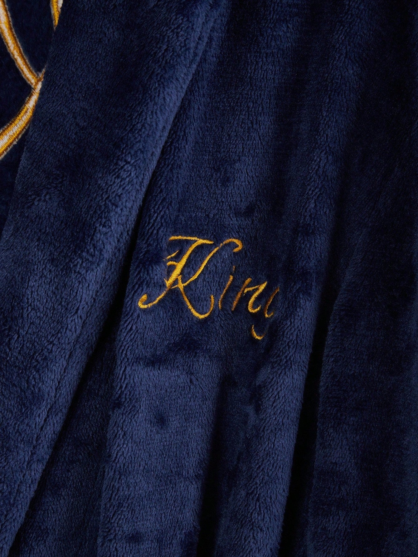 Men's Plush Flannel Bathrobe,Luxury Navy Blue Winter Robe With Embroidered King Text,Casual Home Lounge Long Sleeve Shawl Collar Drop Shoulder Robe