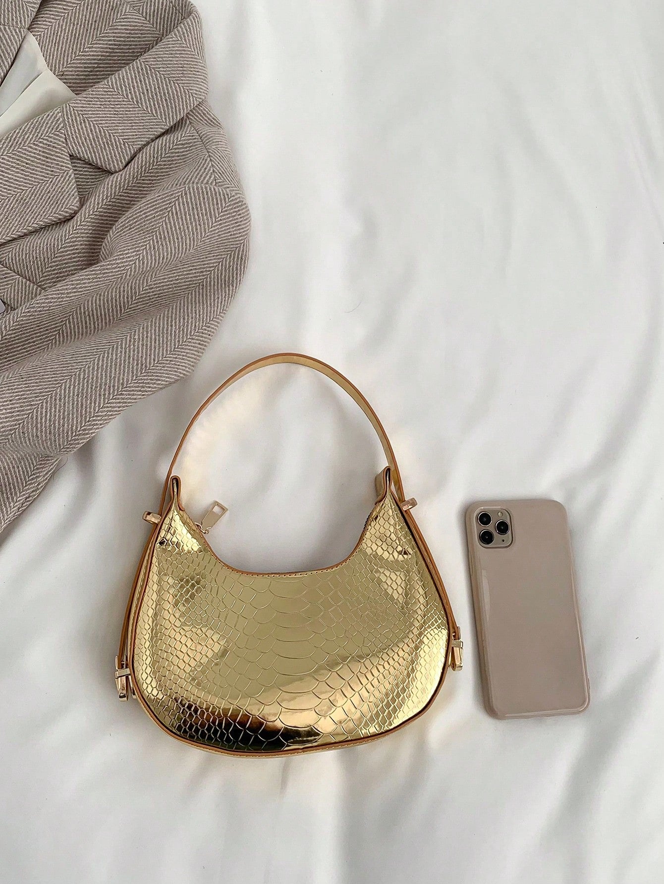 Metal Snake Embossed Shoulder Bag Solid Color C Fashionable Baguette Bag Minimalist Underarm Bag Punk Street Style Shoulder Bag, Punk