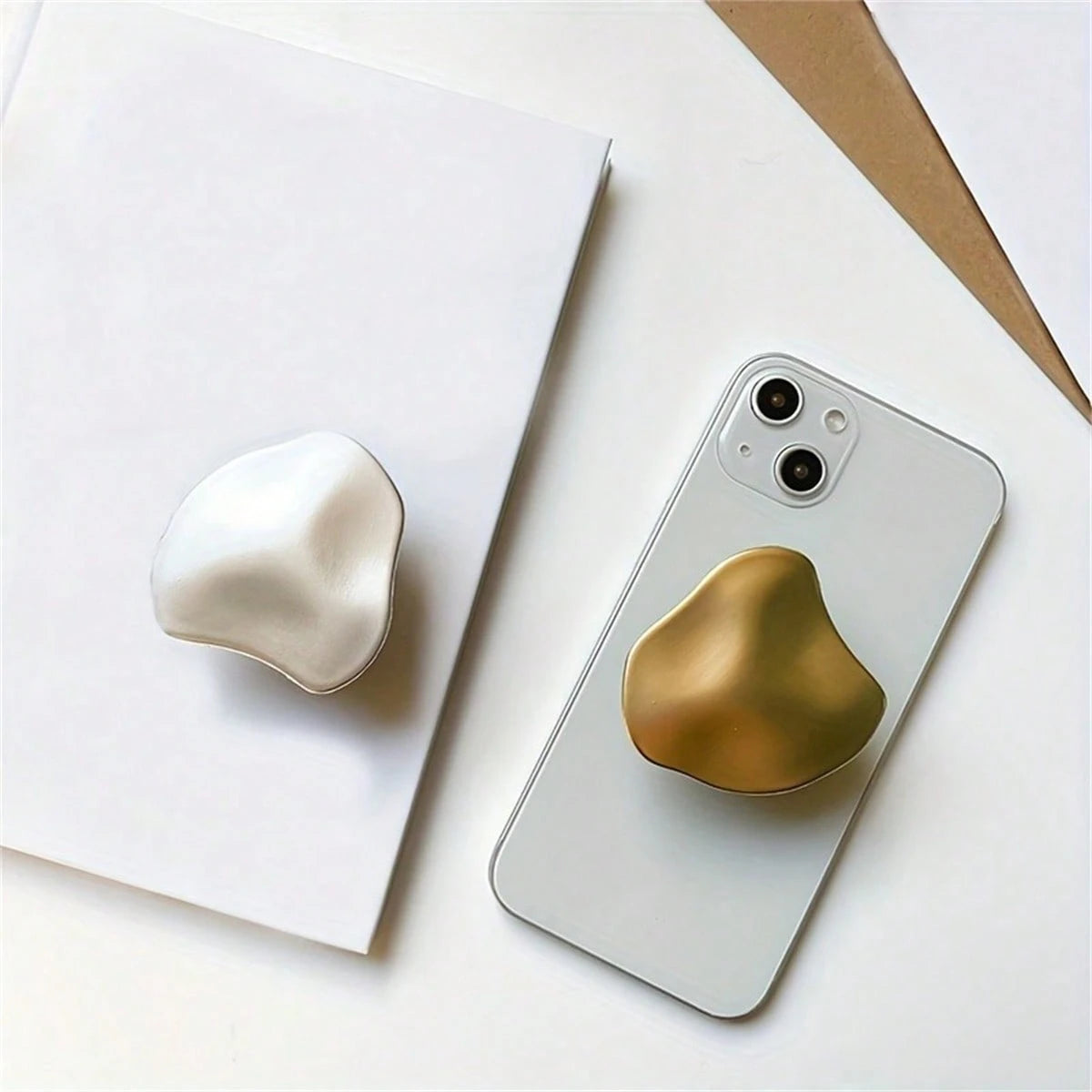 Metallic Fashion Push-Pull Phone Stand, Adhesive Design, Supports Telescopic Folding; Can Firmly Grip Phone, Also Stably Support And Place, Compatible With Most Phone Models. Combines Aesthetics And P