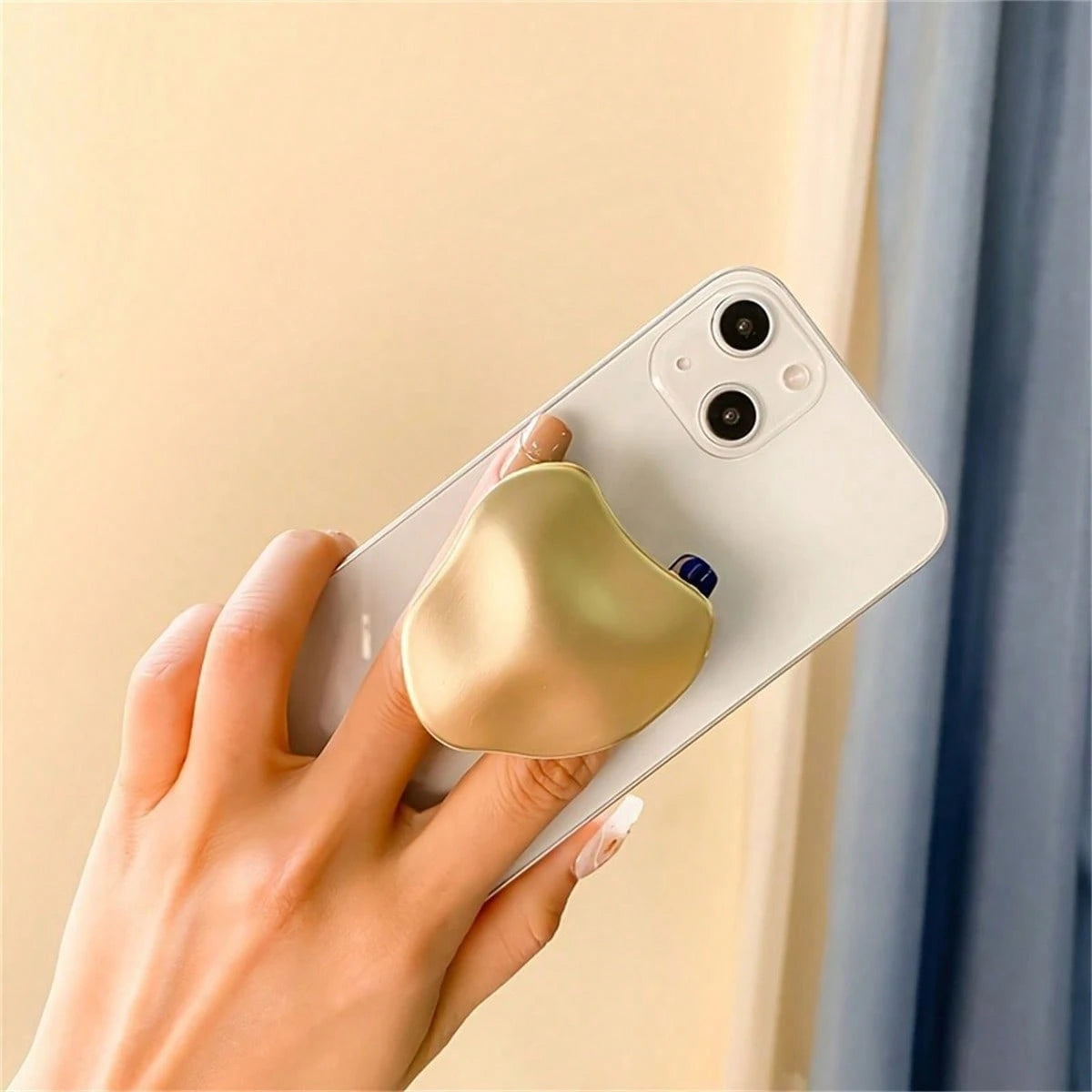 Metallic Fashion Push-Pull Phone Stand, Adhesive Design, Supports Telescopic Folding; Can Firmly Grip Phone, Also Stably Support And Place, Compatible With Most Phone Models. Combines Aesthetics And P
