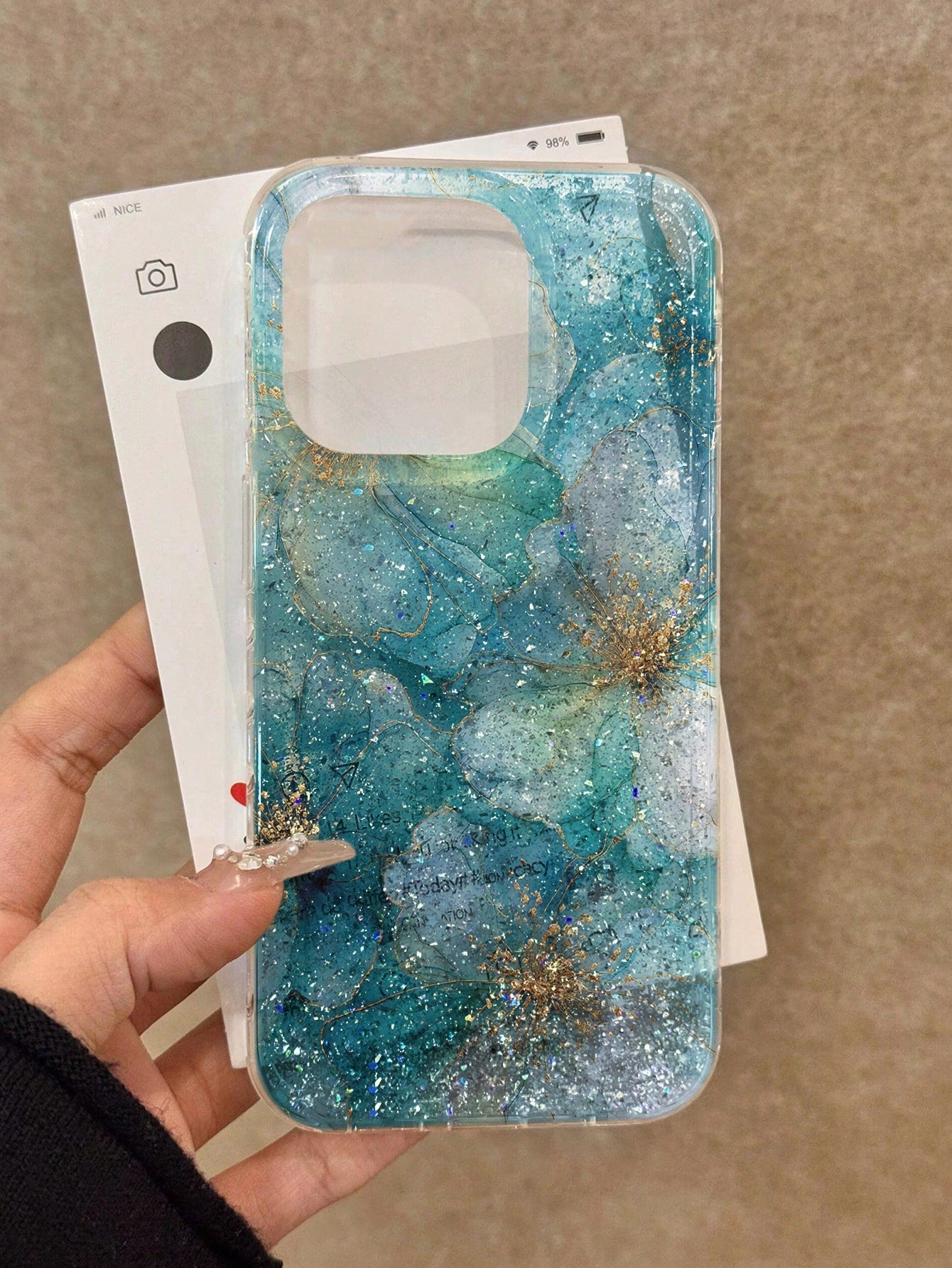Minimalist Blue Sparkle Diamond Tie-Dye Sequin Glitter Fashion Phone Case Features An Advanced Large-Hole Design With A Tie-Dye Sequin Pattern, Offering A Minimalist And Shock-Resistant Design With A