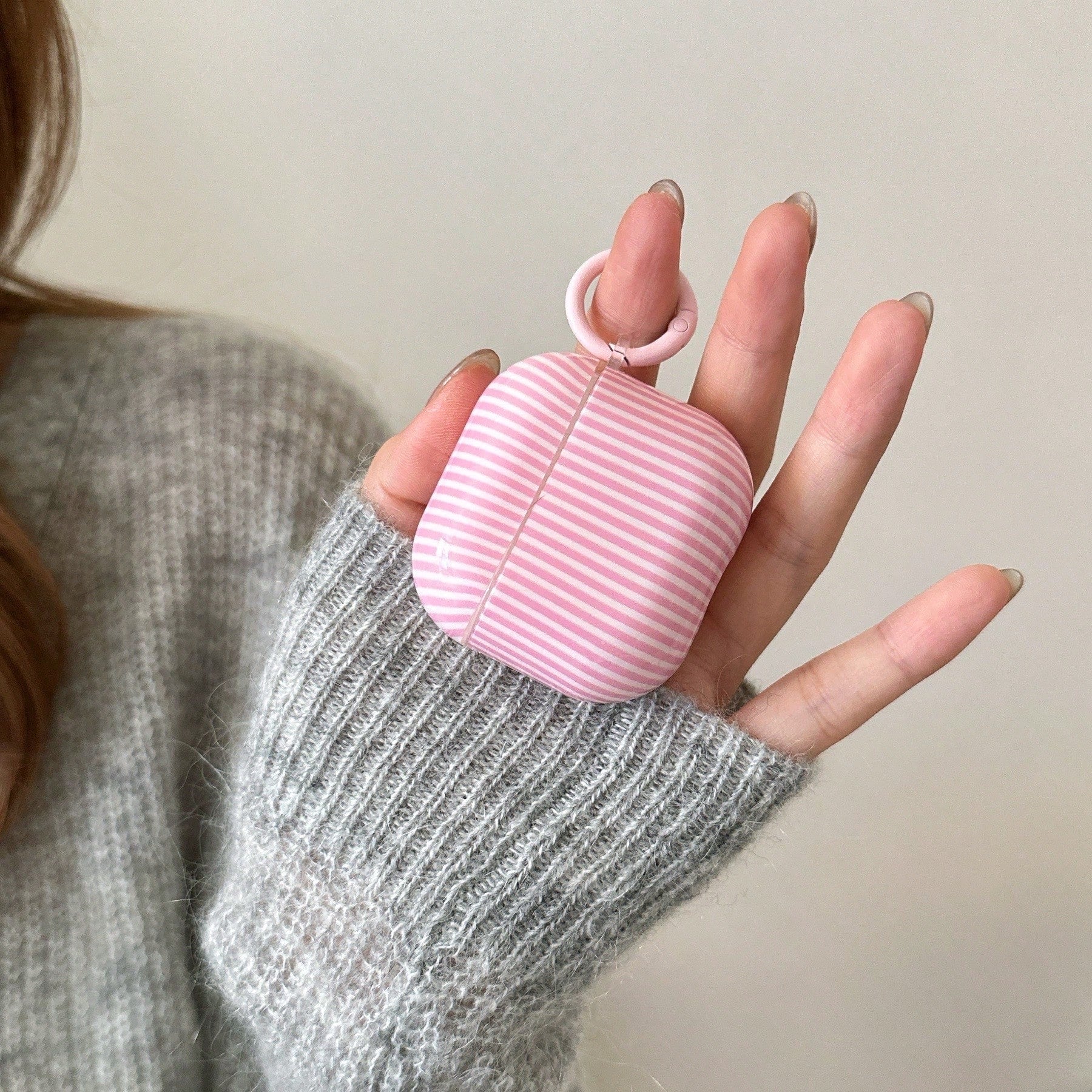 Minimalist Pink White Striped Bluetooth Earphone Case With Hanging Loop, Compatible With Apple Pro 3/Pro 2/Pro/ 4/3/2, Fashionable Women Earphone Case, Minimalist Earphone Case, Apple Earphone Case, A