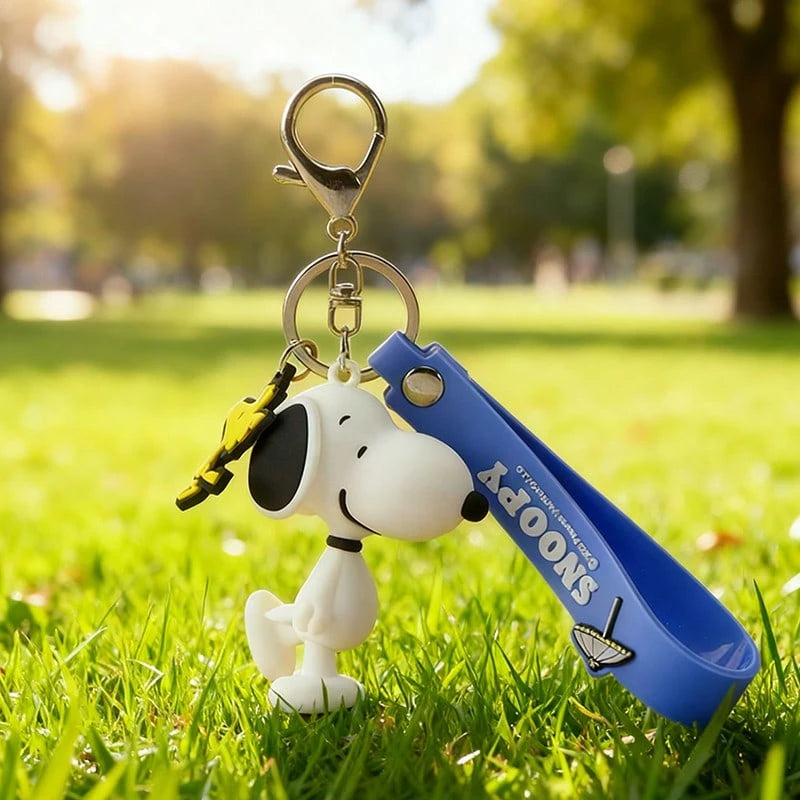 Miniso Snoopy Summer Travel Themed 3D Pendant Walking & Sitting Posture, Cute And Healing Design,Compact And Exquisite Shape,Easy To Hang And Carry, Great For Daily Matching And Collection, Excellent
