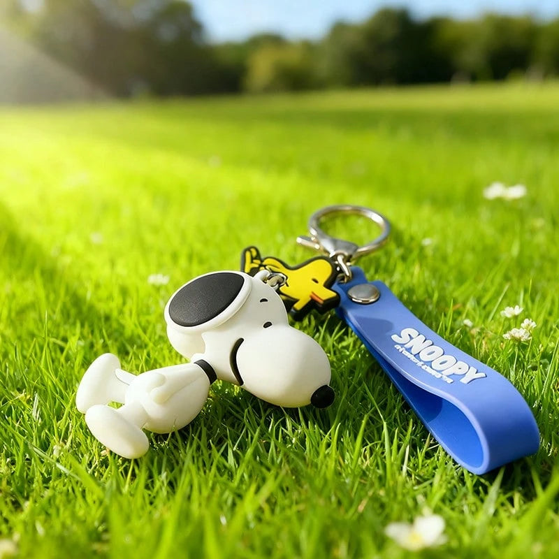 Miniso Snoopy Summer Travel Themed 3D Pendant Walking & Sitting Posture, Cute And Healing Design,Compact And Exquisite Shape,Easy To Hang And Carry, Great For Daily Matching And Collection, Excellent