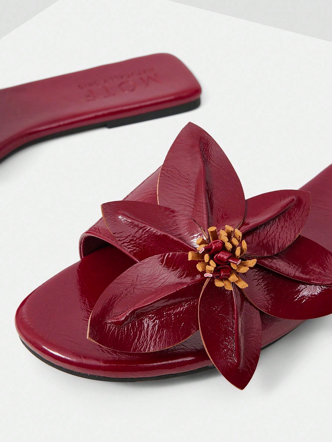 MOTF WOMEN STEREO FLOWER VACATION STYLE FASHIONABLE CASUAL FLAT SANDALS SUMMER SHOES