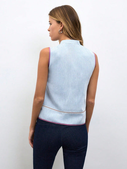 Nöista Chambray Sleeveless Frog Button Top, Perfect For Summer, Fall, Casual And Vacation Looks.