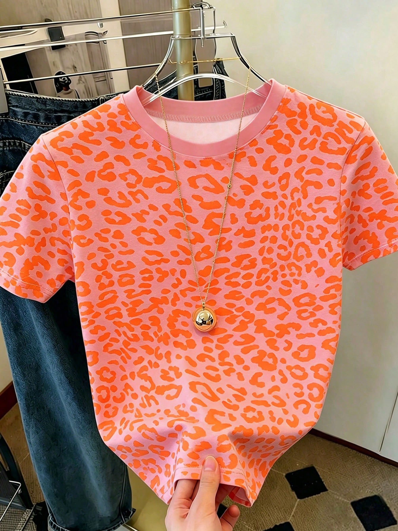 Neon Orange Leopard Print Rosa Summer Clothes For Women, Women's Casual Round Neck Short Sleeve Simple T-Shirt