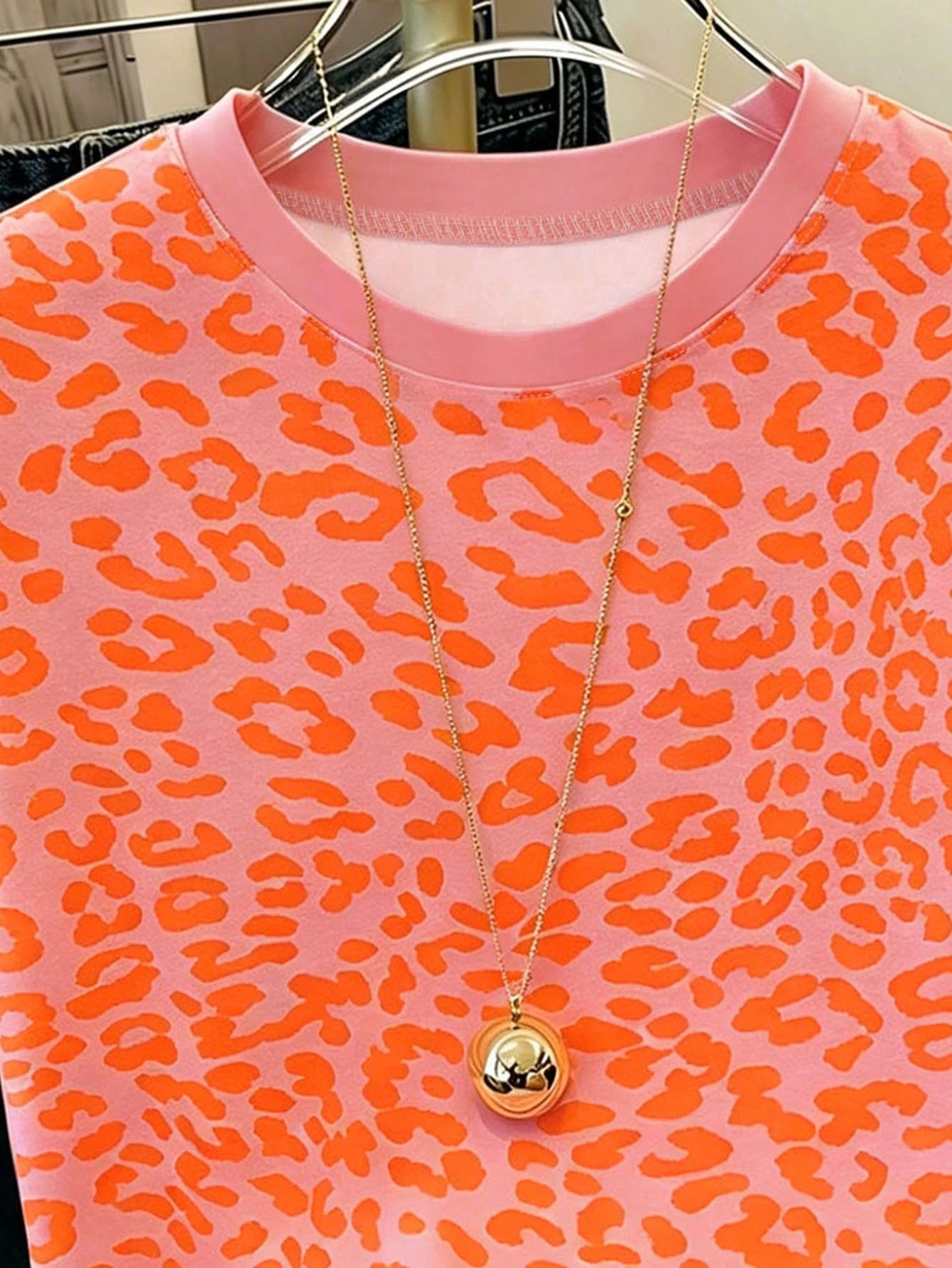 Neon Orange Leopard Print Rosa Summer Clothes For Women, Women's Casual Round Neck Short Sleeve Simple T-Shirt