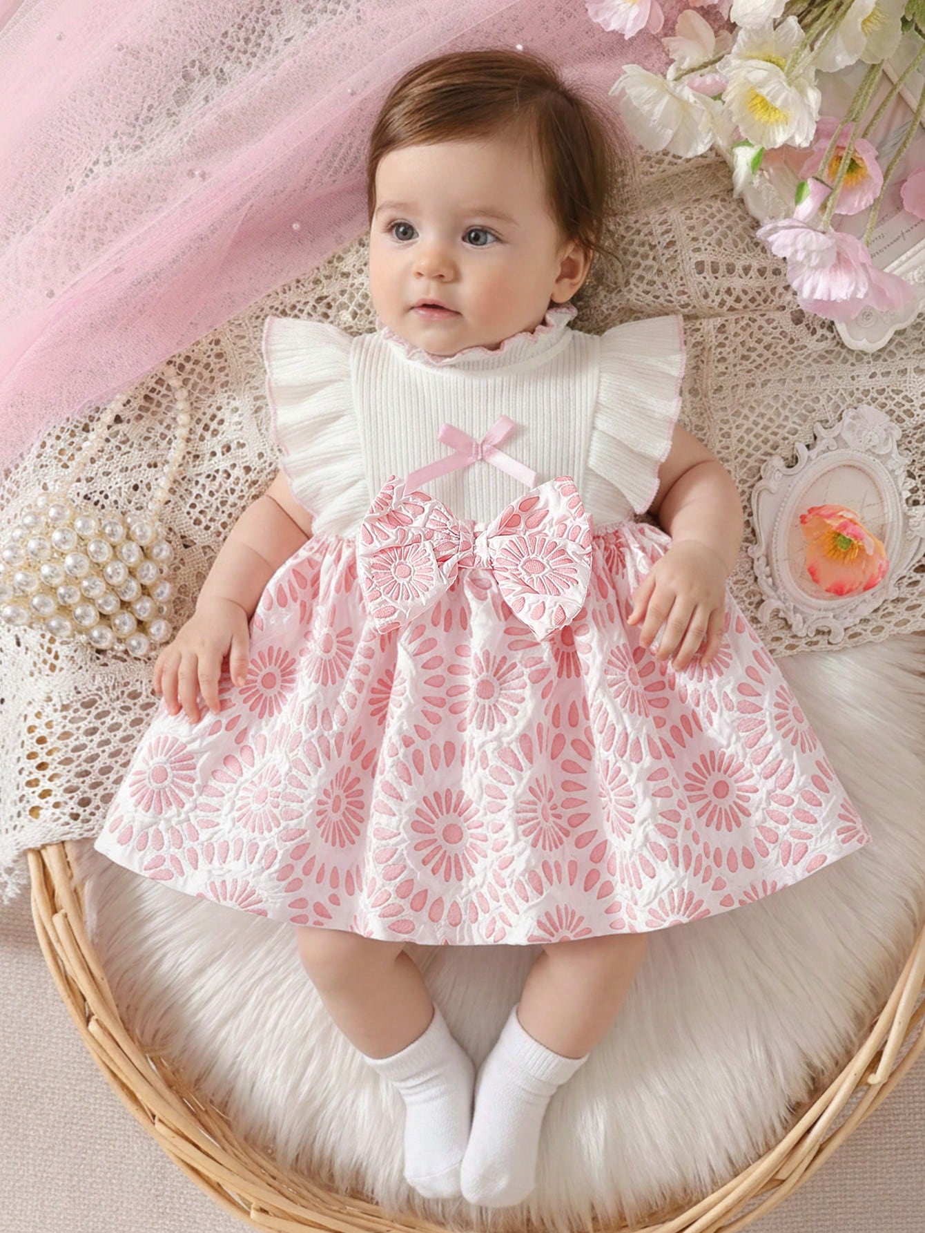 Newborn Baby Girl White Sleeveless Lace Collar Patchwork Pink Bow Dress New Elegant Retro Cute Fabric Comfortable