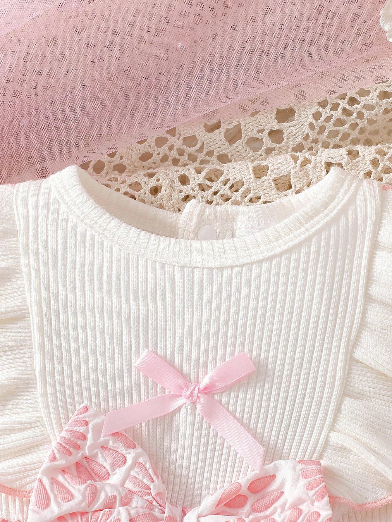 Newborn Baby Girl White Sleeveless Lace Collar Patchwork Pink Bow Dress New Elegant Retro Cute Fabric Comfortable