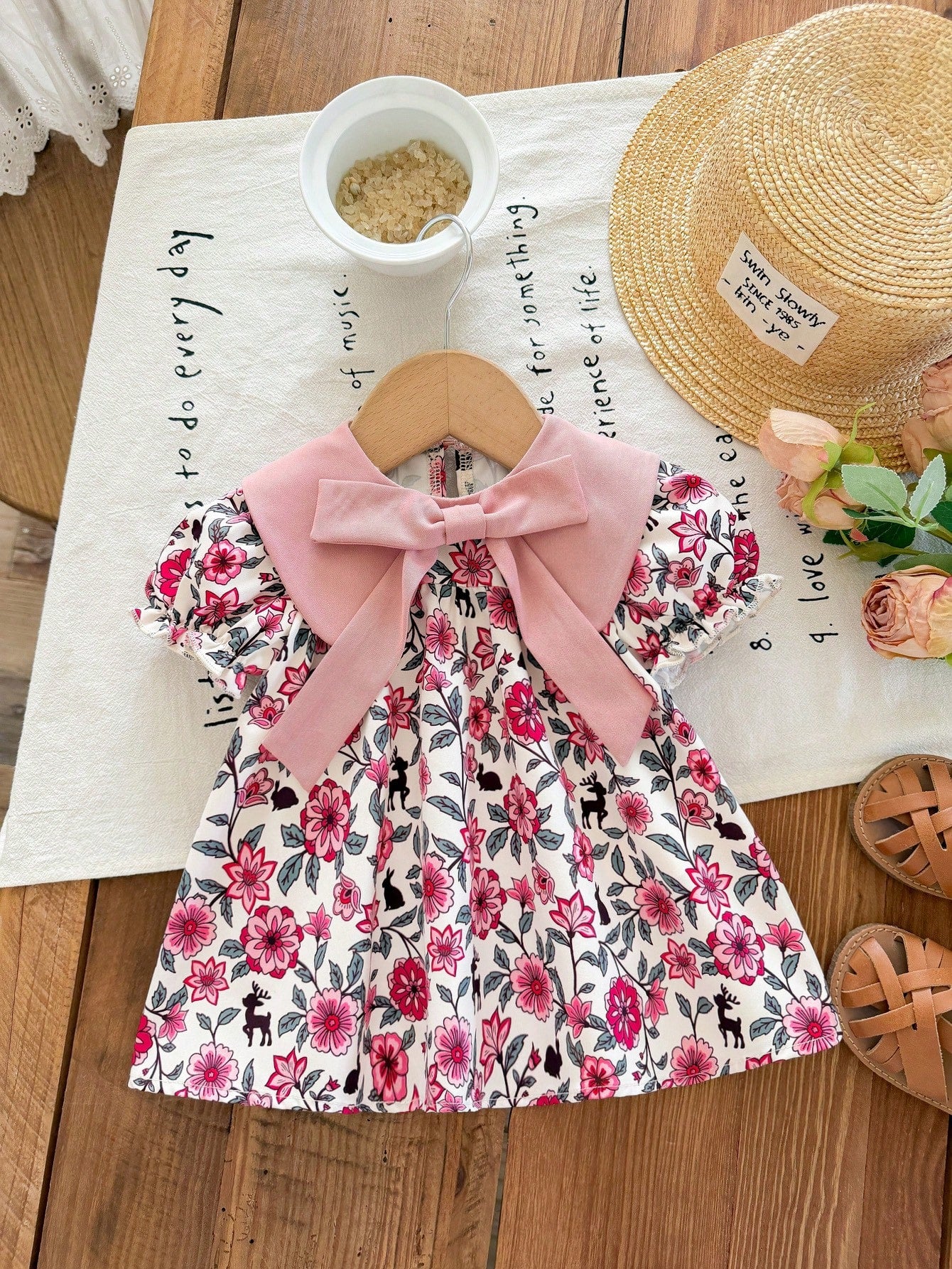 One-Piece Newborn Casual, Simple, Loose-Fitting Cartoon Pattern Round Neck Short-Sleeved Dress, Perfect For Summer.