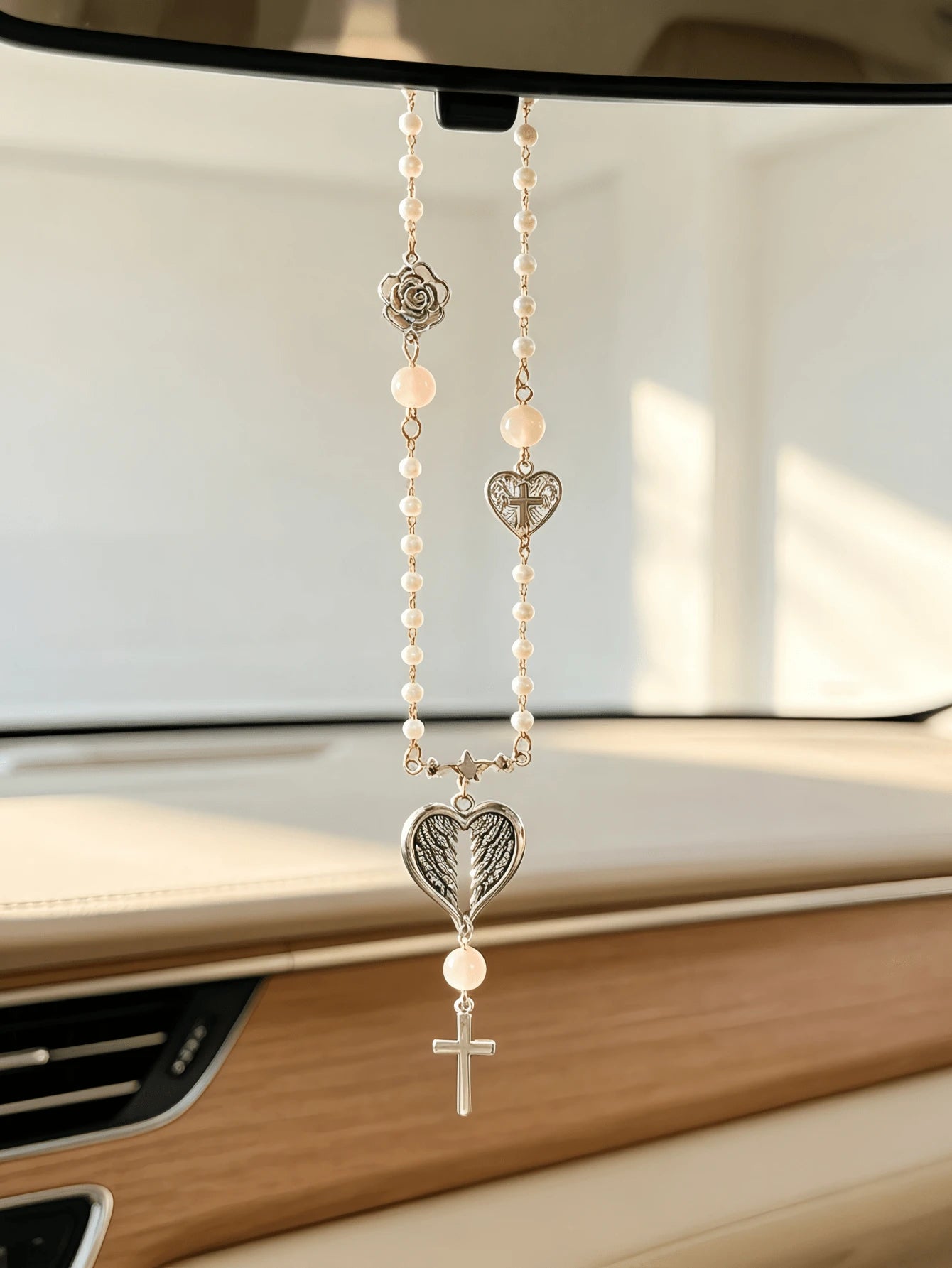 Pearl Beaded Car Rearview Mirror Hanging Ornament, Vintage Rose Wing Heart Pendant Car Interior Decoration, Pink Beads Cute Women's Car Accessory, Car Rearview Mirror Hanging Decoration Gift