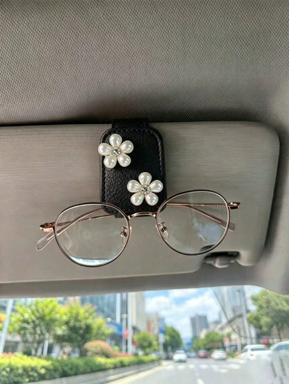 Pearl Rhinestone Flower Leather Car Fashion Glasses Clip, Car Sun Visor Fashion Glasses & Ticket Holder, Double Pearl Small Flower Car Sun Visor Glasses Clip, Lychee Grain Leather Surface Women's Car