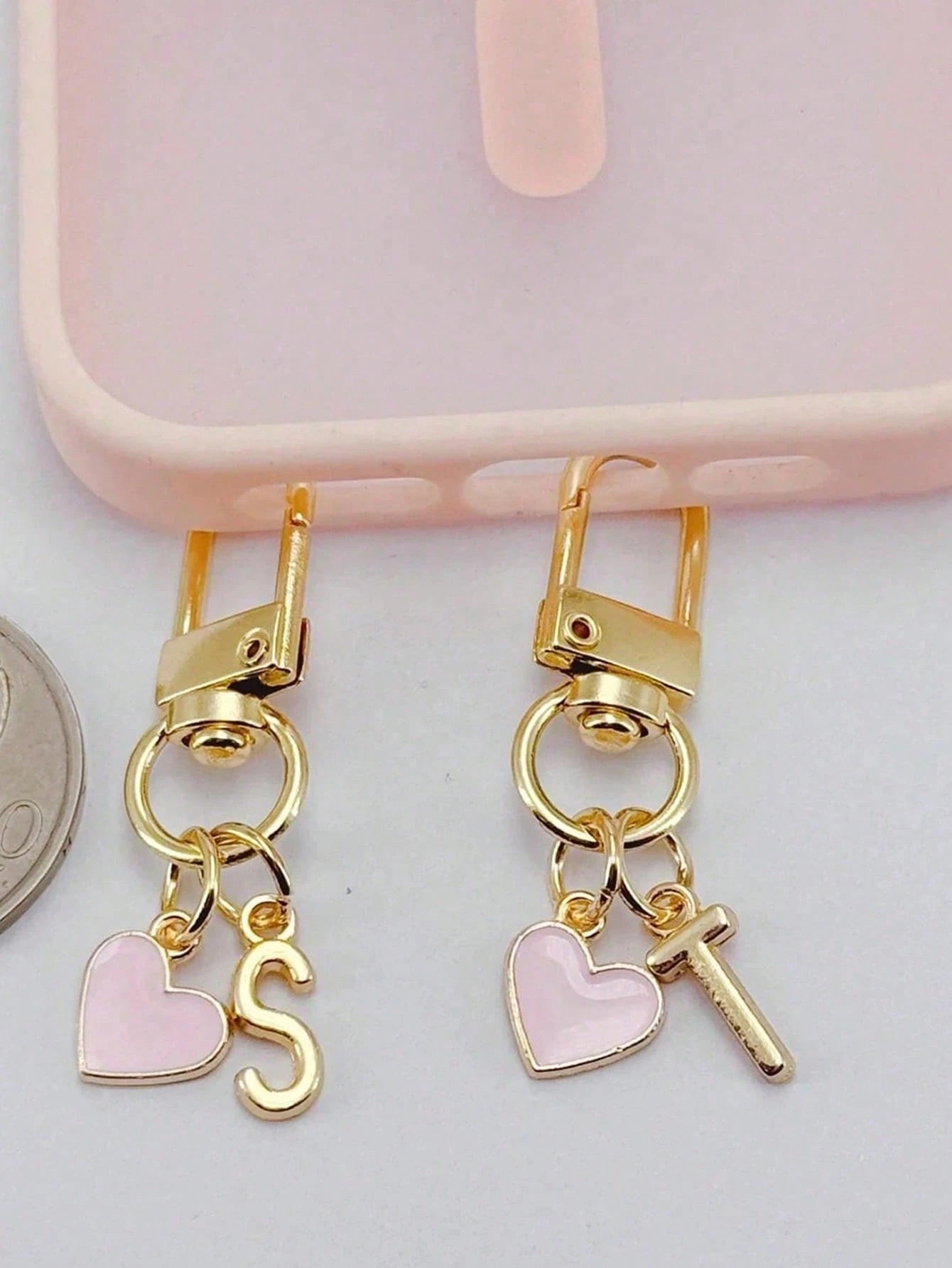 Personalized Heart-Shaped Pendant, Can Engrave Initial And Message/Love Letter| Heart-Shaped Keychain| Customized Bag Charm| Gift, Keychain, Unique Phone Accessories, Minimalist Design, Suitable Fo