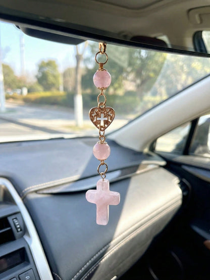 Pink Natural Rose Quartz Cross Car Rearview Mirror Ornament Religious Crystal Auto Interior Ornament, Heart-Accented Cross Pendant Spiritual Guardian Decor Rearview Mirror Accessory Holiday Gift For W