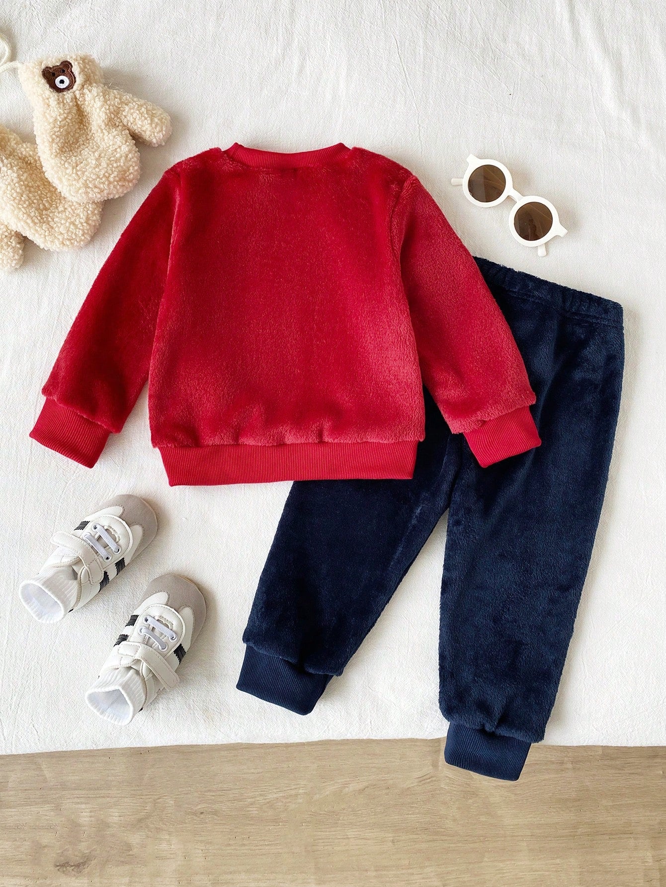 Playful Pals 2pcs/Set Baby Boy Autumn/Winter Fleece Fabric Cartoon Embroidered Pattern Crew Neck Long Sleeve Solid Color Long Pants, Minimalist Style Suitable For Outings, Casual, Daily Sports