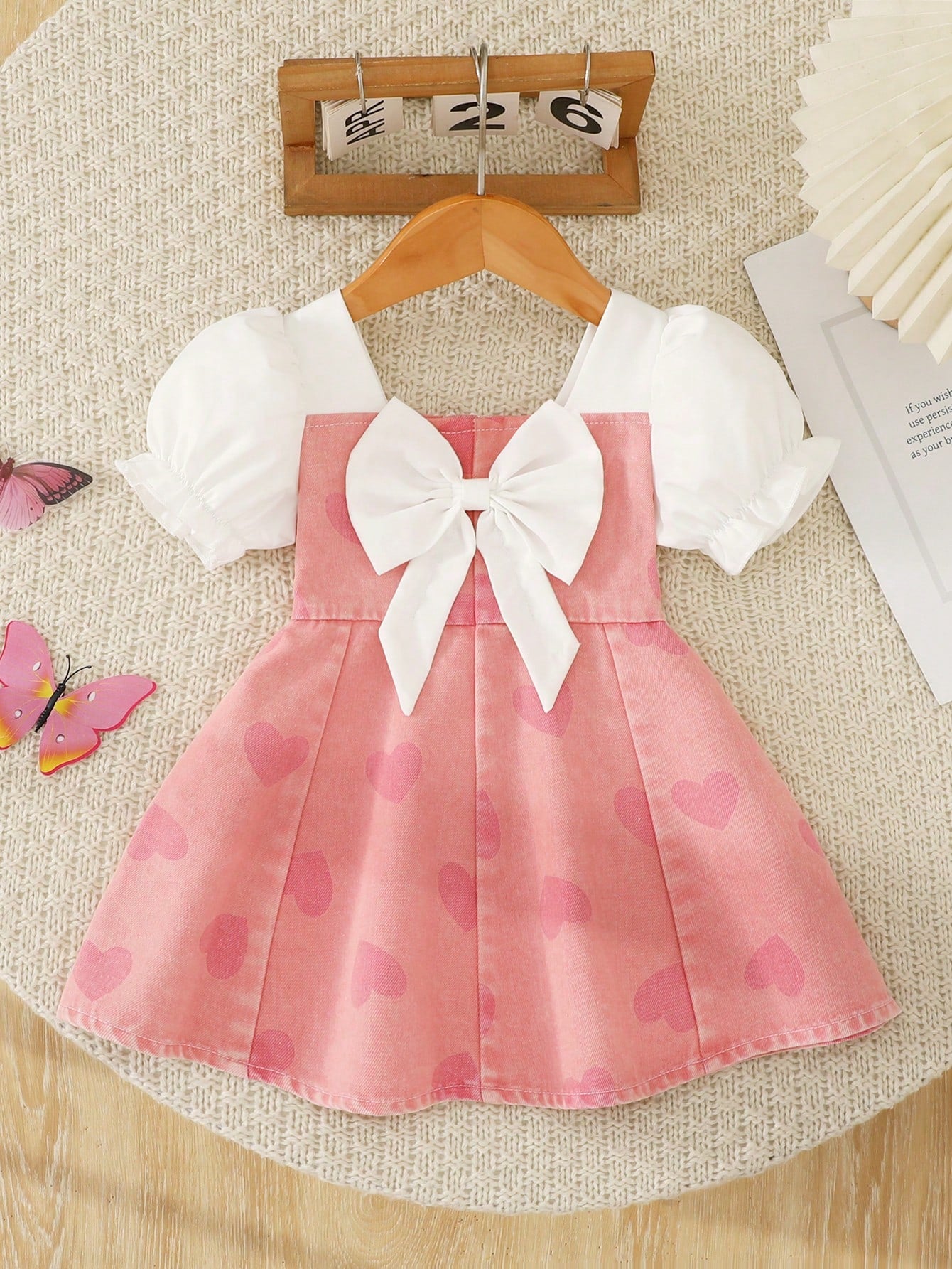 Playful Pals Baby Girl Heart Print Square Neck White Woven Fabric Short Sleeve Puff Sleeve Denim Waist Dress With White Big Bow Decoration A-Line Skirt Dress, Cute Playful Casual Fashion Commute