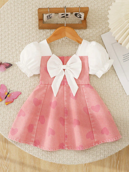Playful Pals Baby Girl Heart Print Square Neck White Woven Fabric Short Sleeve Puff Sleeve Denim Waist Dress With White Big Bow Decoration A-Line Skirt Dress, Cute Playful Casual Fashion Commute