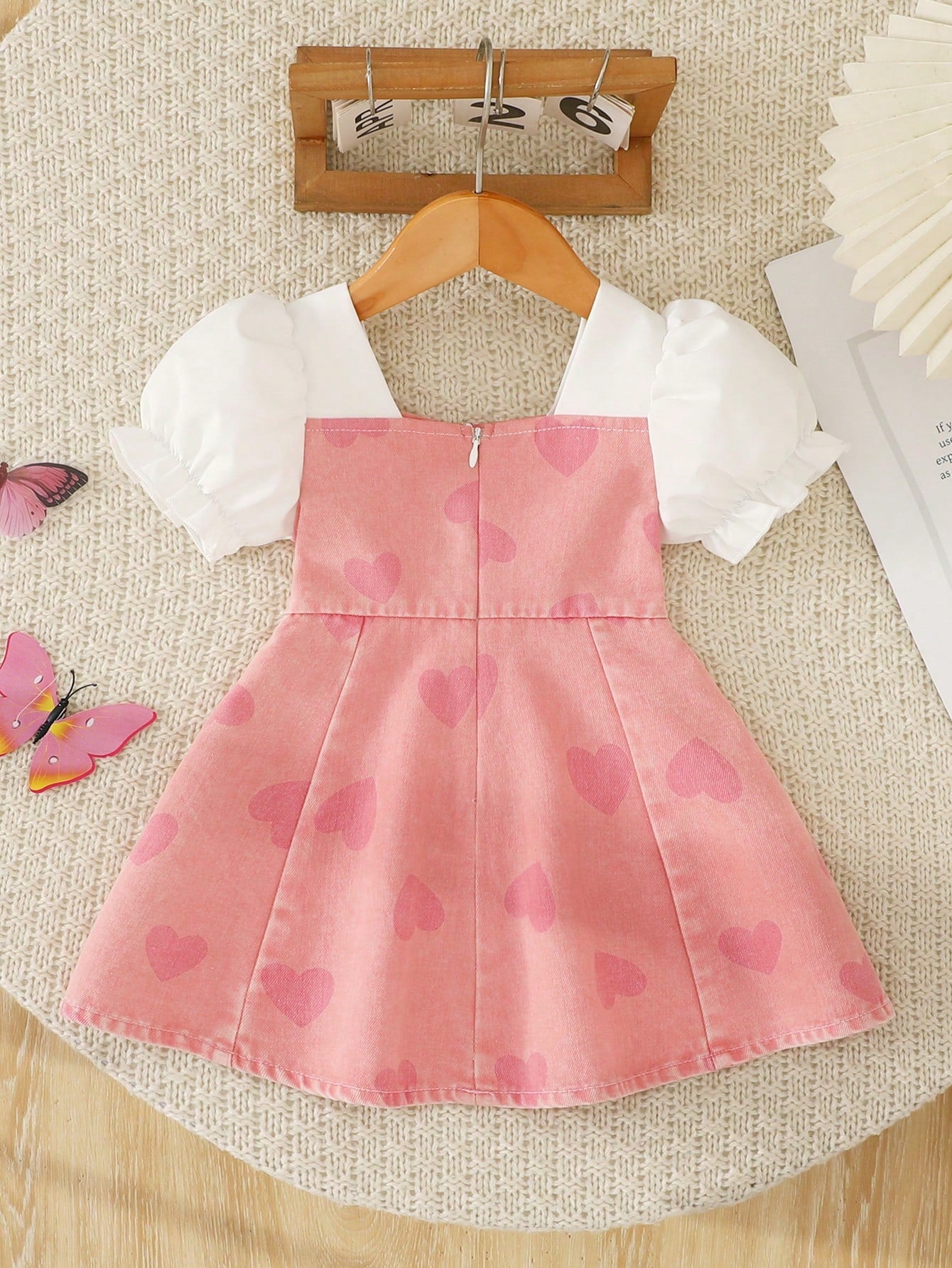 Playful Pals Baby Girl Heart Print Square Neck White Woven Fabric Short Sleeve Puff Sleeve Denim Waist Dress With White Big Bow Decoration A-Line Skirt Dress, Cute Playful Casual Fashion Commute