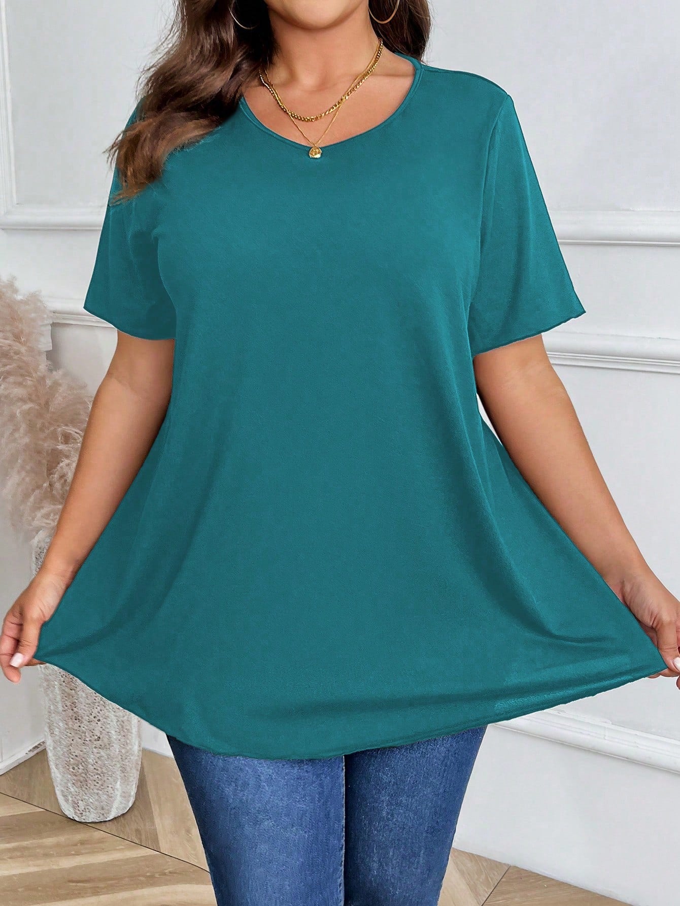 Plus Size Solid Color Round Neck Short Sleeve Casual Top